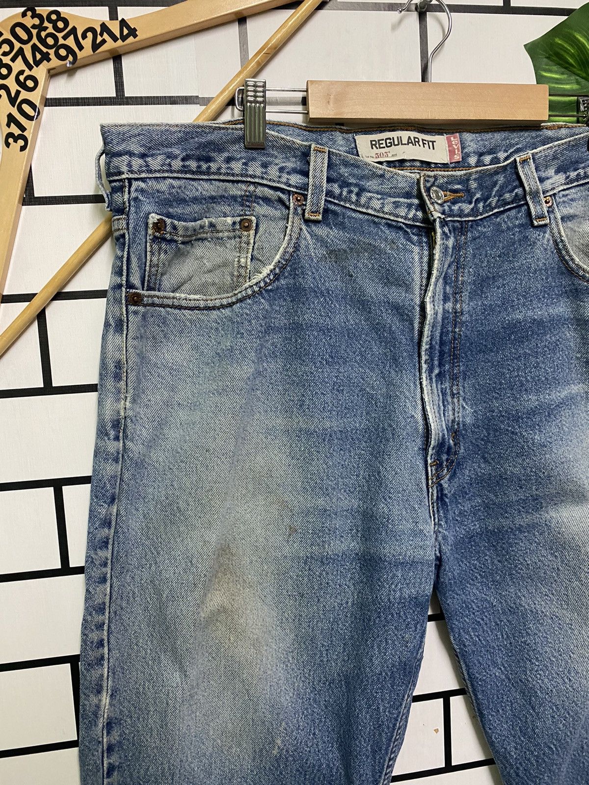 Levi's × Vintage Vintage Levi's 505 Regular Fit Jean -L37 Size US 40 / EU 56 - 5 Thumbnail