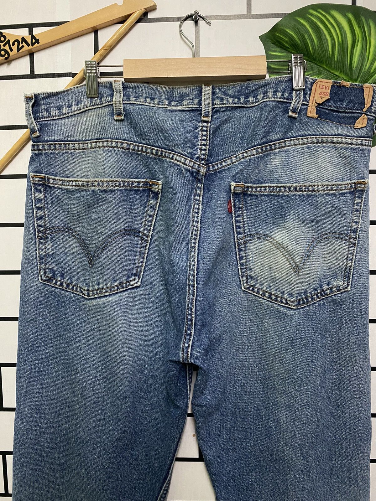 Levi's × Vintage Vintage Levi's 505 Regular Fit Jean -L37 Size US 40 / EU 56 - 10 Thumbnail