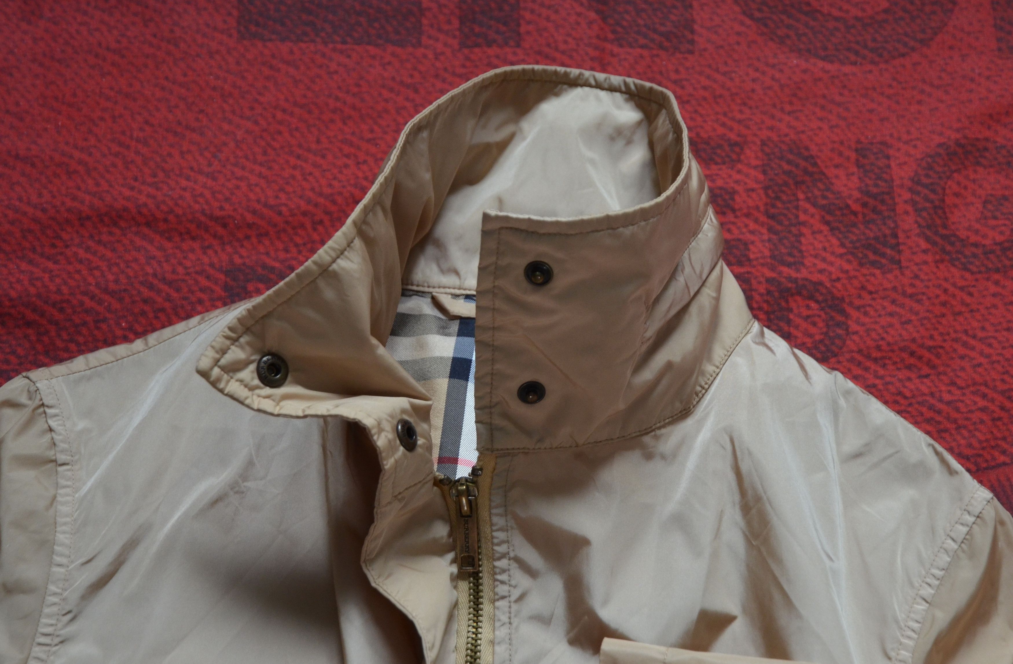 Burberry BURBERRY LONDON Women's Nylon Jacket Transforms Into a Bag Size M / US 6-8 / IT 42-44 - 21 Thumbnail