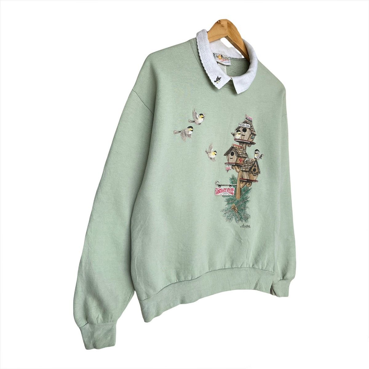 Vintage 90s Morning Sun Bird Chickadee Village Sweatshirt