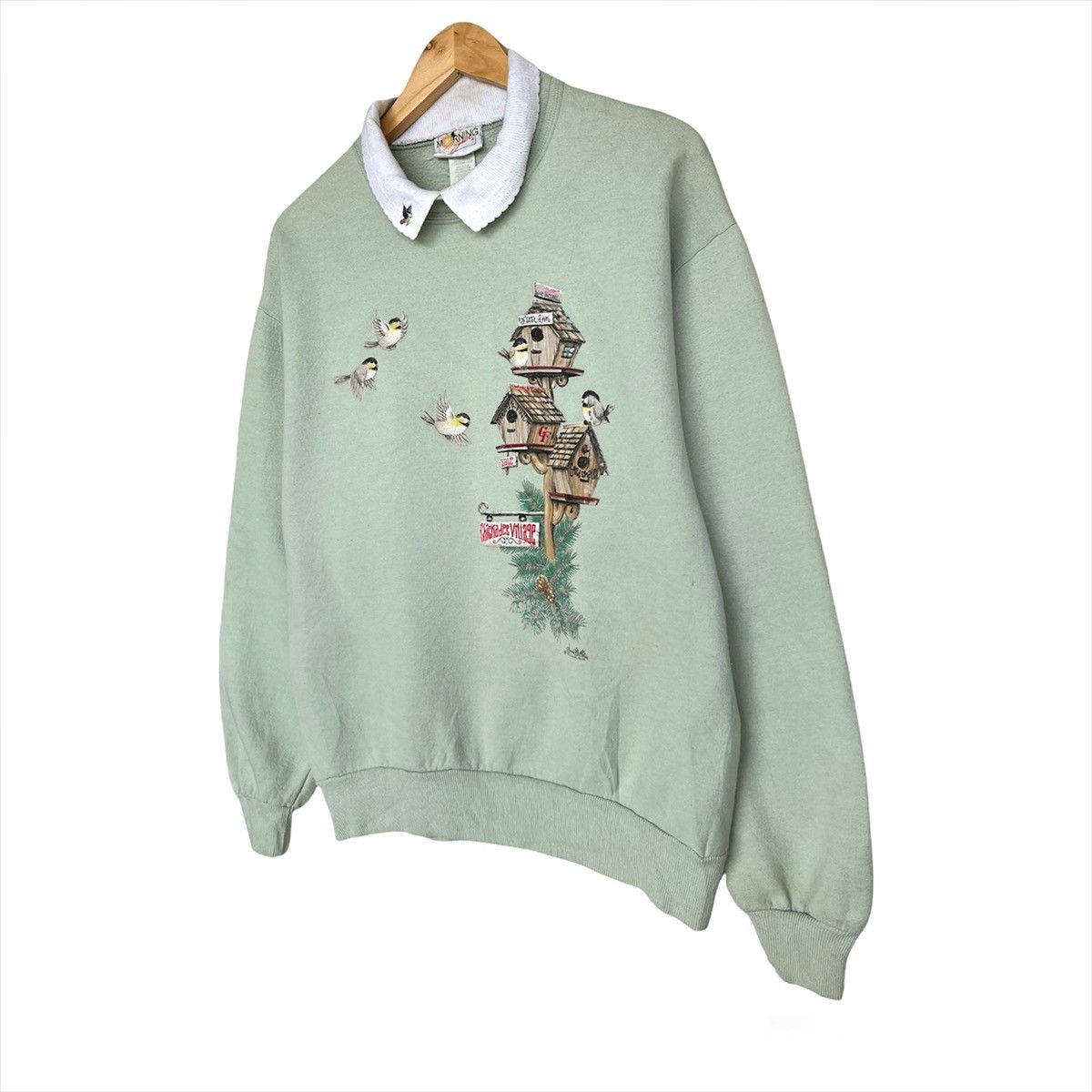 Vintage 90s Morning Sun Bird Chickadee Village Sweatshirt
