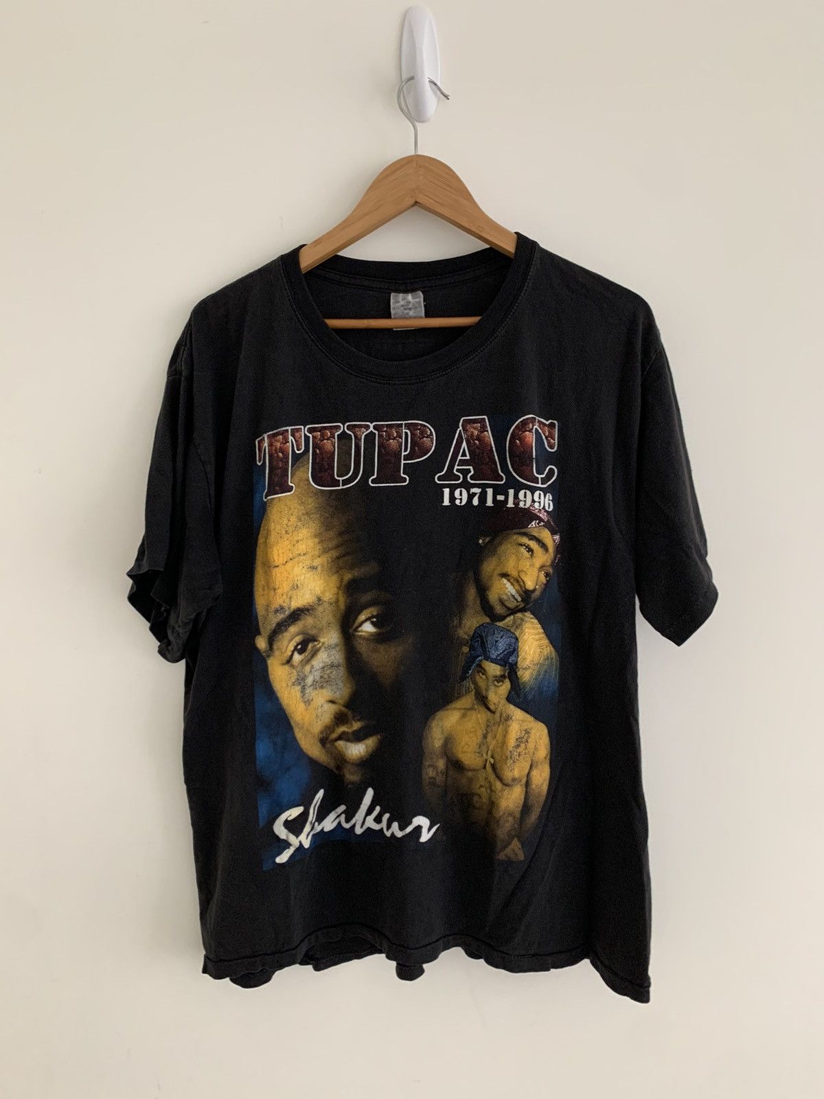 Rap Tees GRAIL Vintage Tupac Tee Size US XL / EU 56 / 4 - 1 Thumbnail