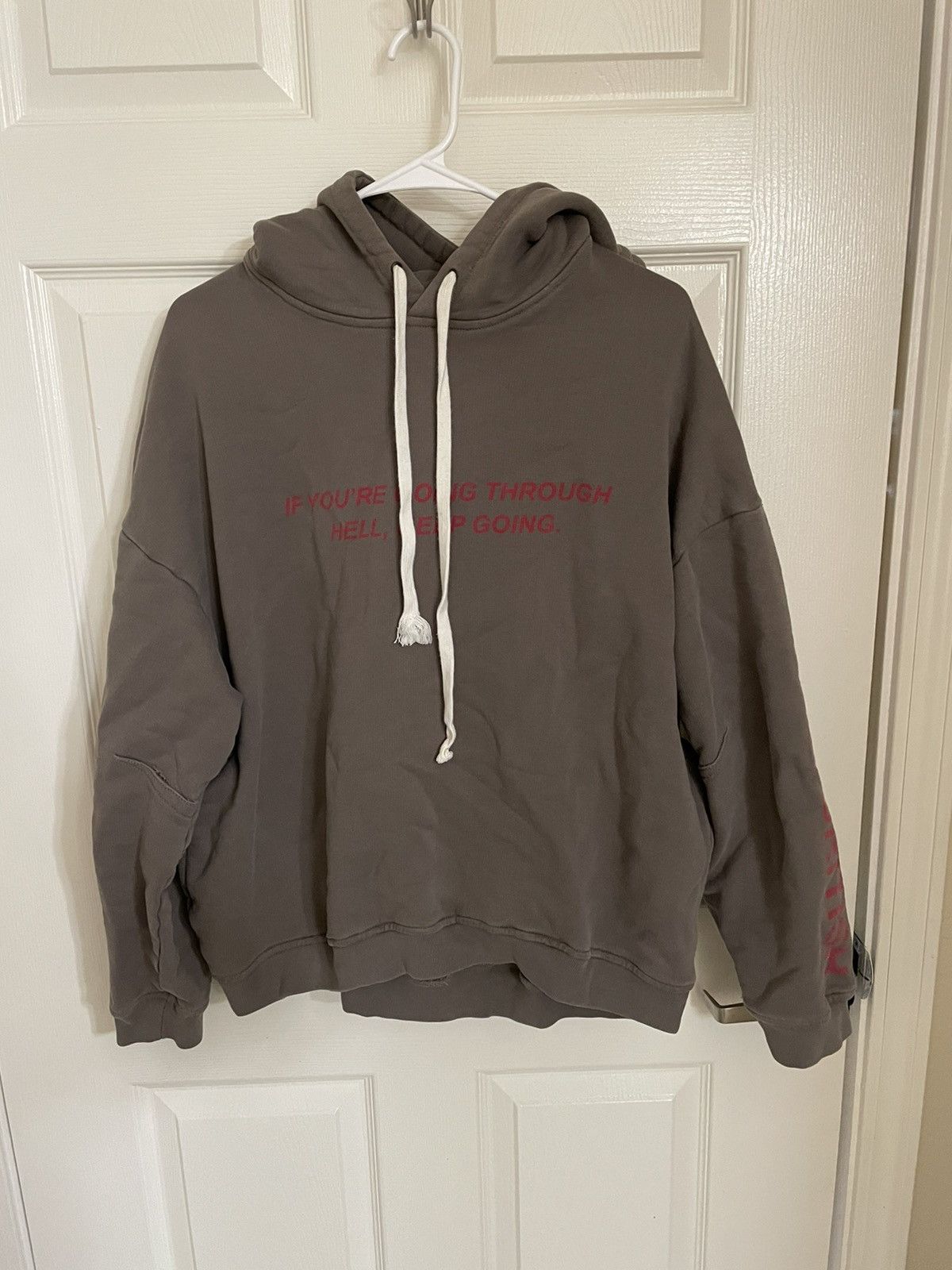 Represent Clo. REPRESENT If You’re Going Through Hell Hoodie Size US M / EU 48-50 / 2 - 1 Thumbnail