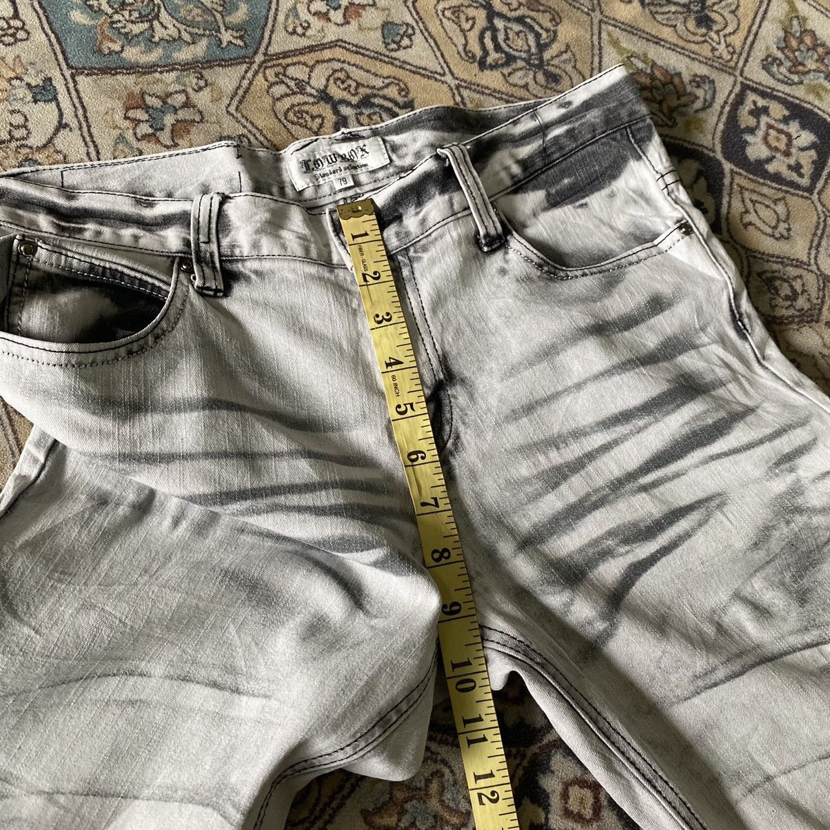 Japanese Brand LOWBOX White Denim Whisker Jeans LGB Size US 32 / EU 48 - 19 Thumbnail