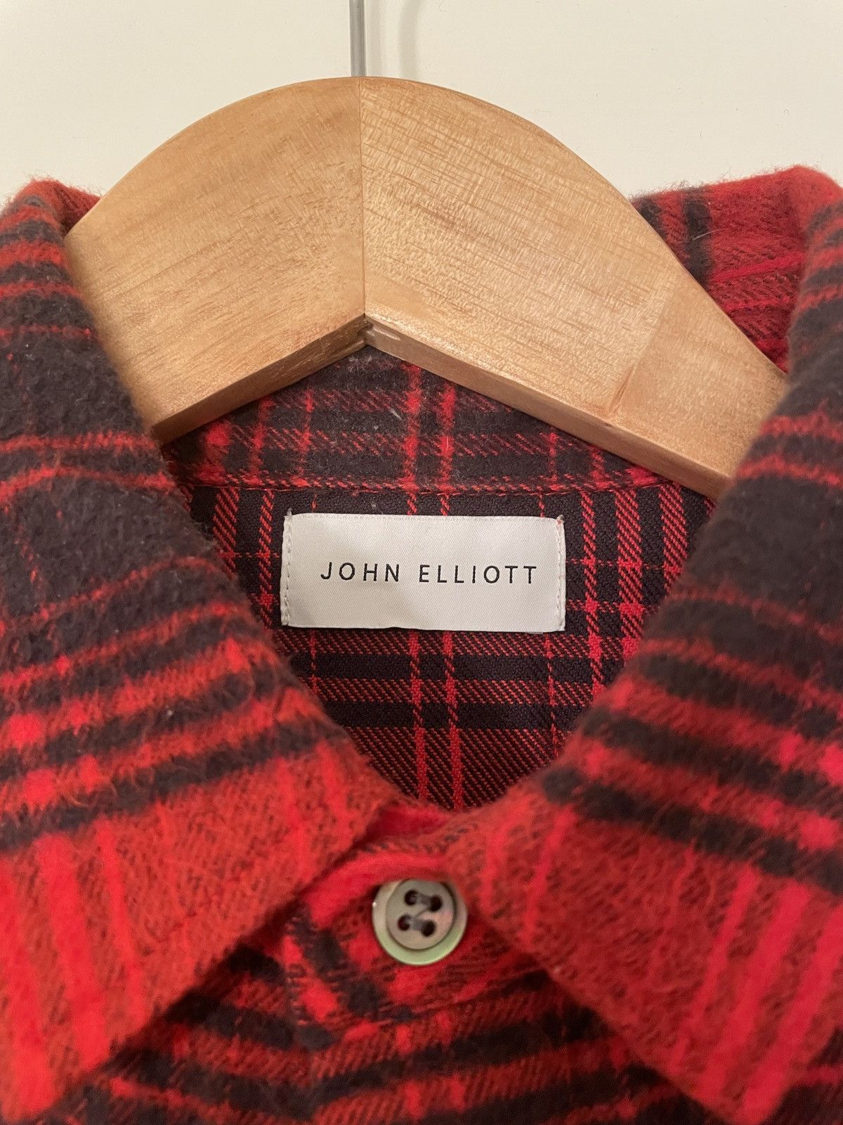 John Elliott JOHN ELLIOTT RED PLAID FLANNEL (MEDIUM) Size US M / EU 48-50 / 2 - 3 Thumbnail