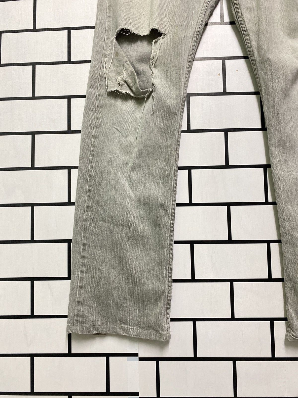 Levi's Vintage LEVIS 514 Slim Straight Grey Distressed Jean - L40 Size US 34 / EU 50 - 7 Thumbnail