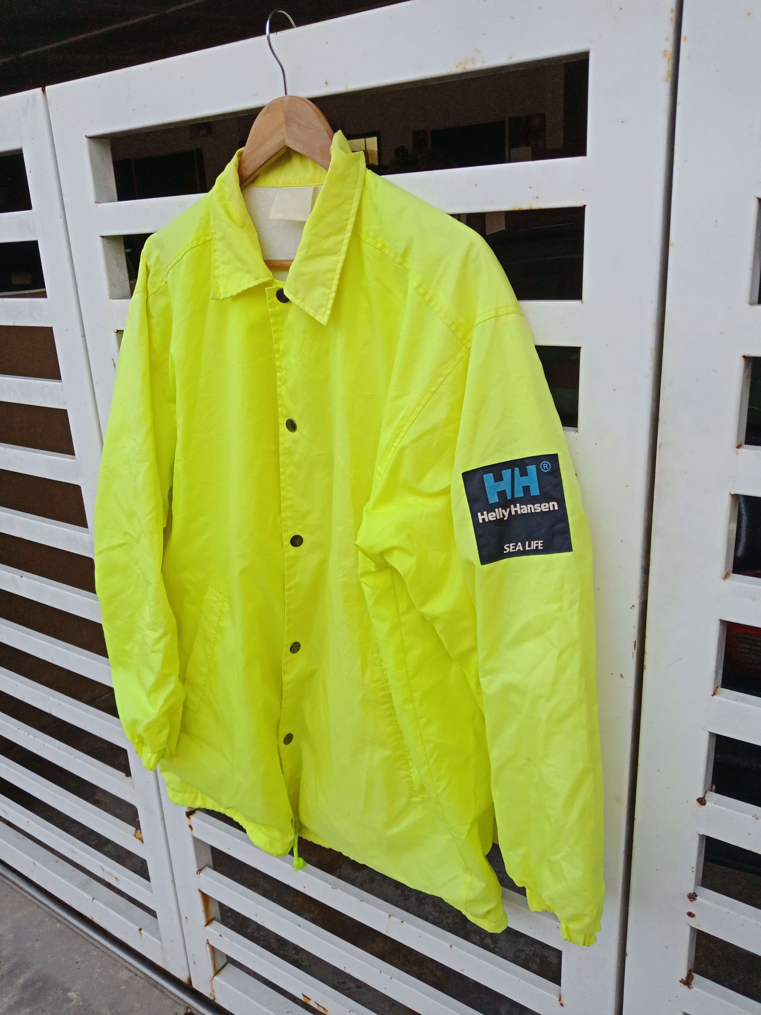 Helly Hansen Helly Hansen Small Logo Spell Out Color Block Light Jacket Size US L / EU 52-54 / 3 - 4 Thumbnail