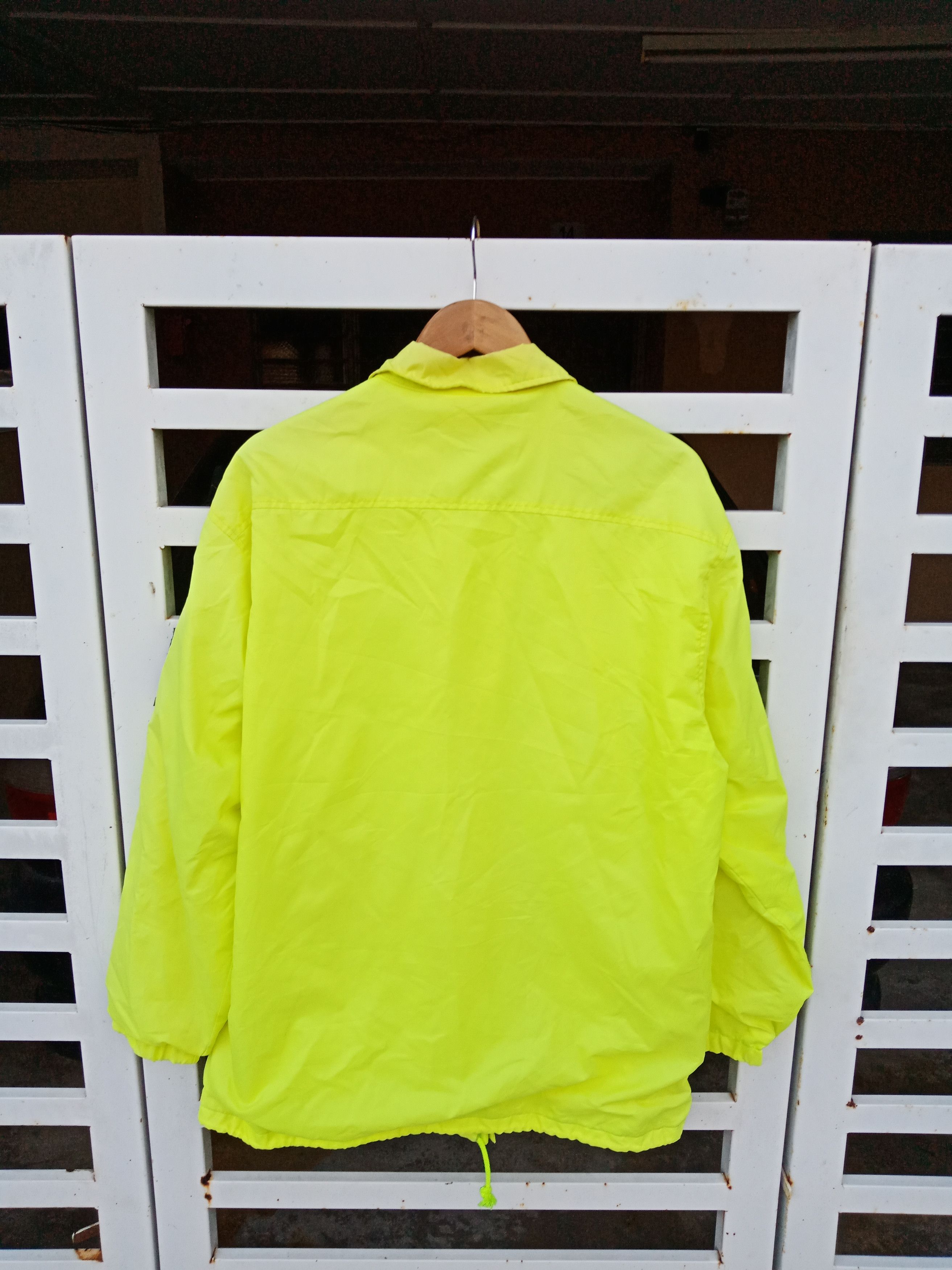 Helly Hansen Helly Hansen Small Logo Spell Out Color Block Light Jacket Size US L / EU 52-54 / 3 - 1 Thumbnail