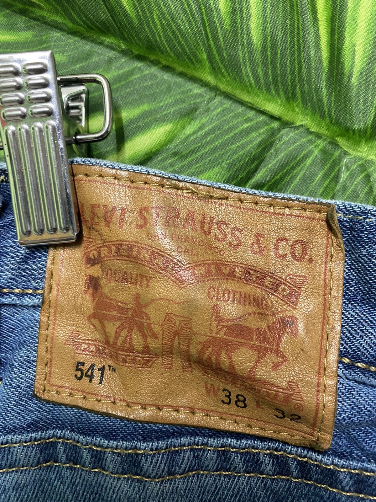 Levi's × Vintage Vintage LEVIS 541 Distressed Jeans -L41 Size US 38 / EU 54 - 11 Thumbnail