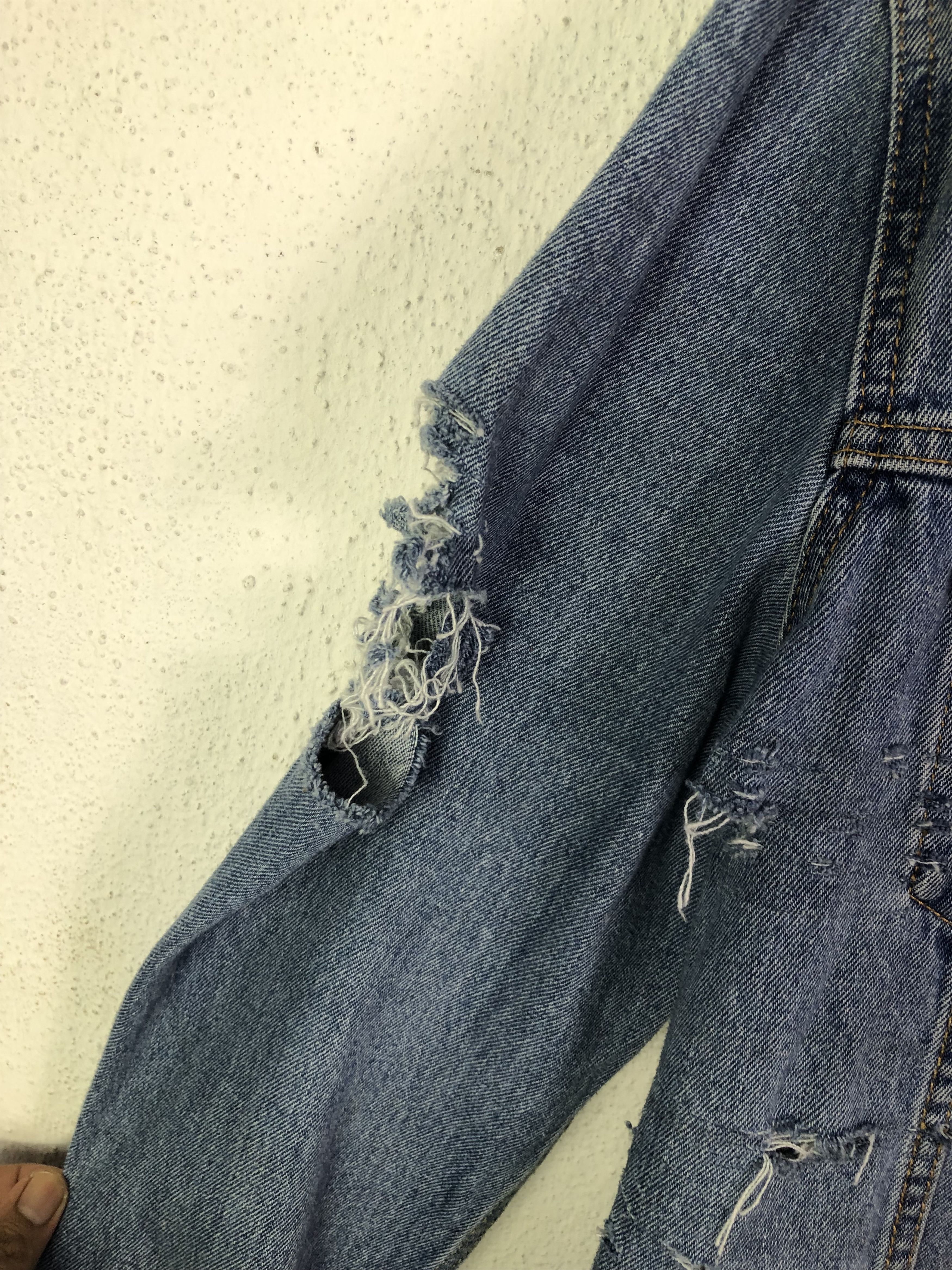 Levi's × Vintage Vintage Levis Distressed Ripped Denim Jacket Size US XL / EU 56 / 4 - 9 Thumbnail