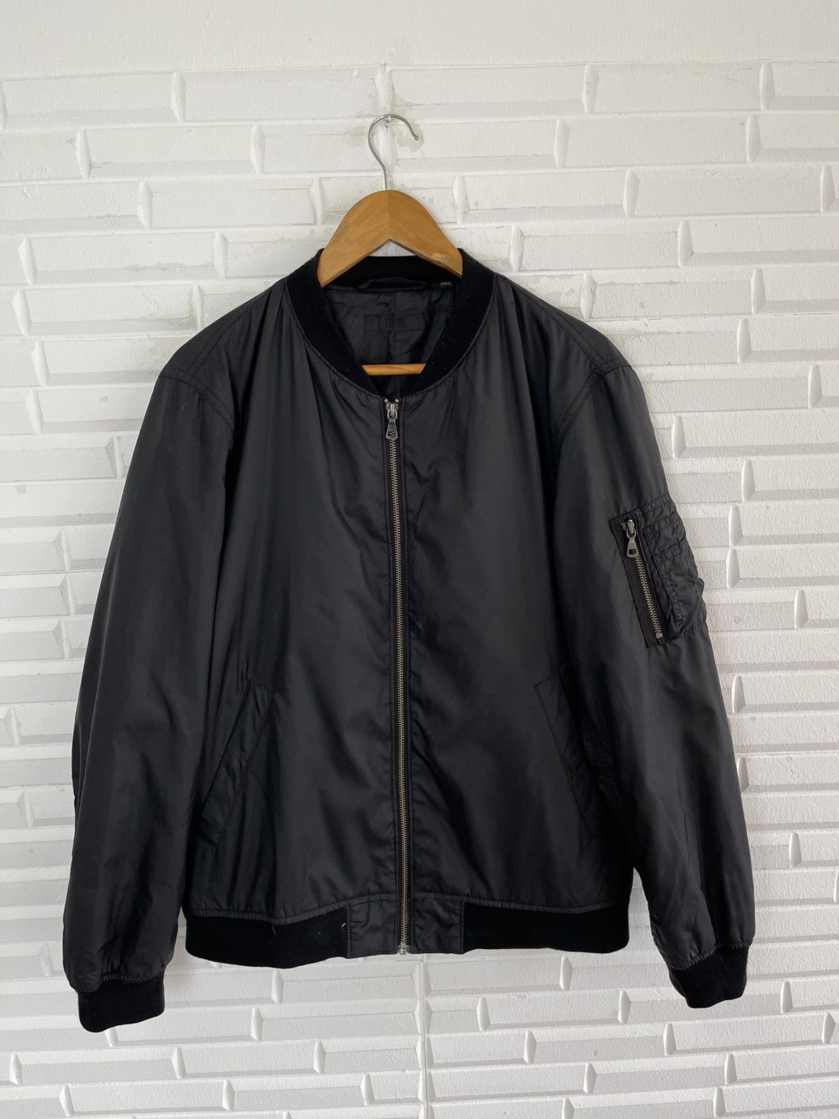 Uniqlo Streetwear Varsity Uniqlo Japan Black Size US L / EU 52-54 / 3 - 4 Thumbnail