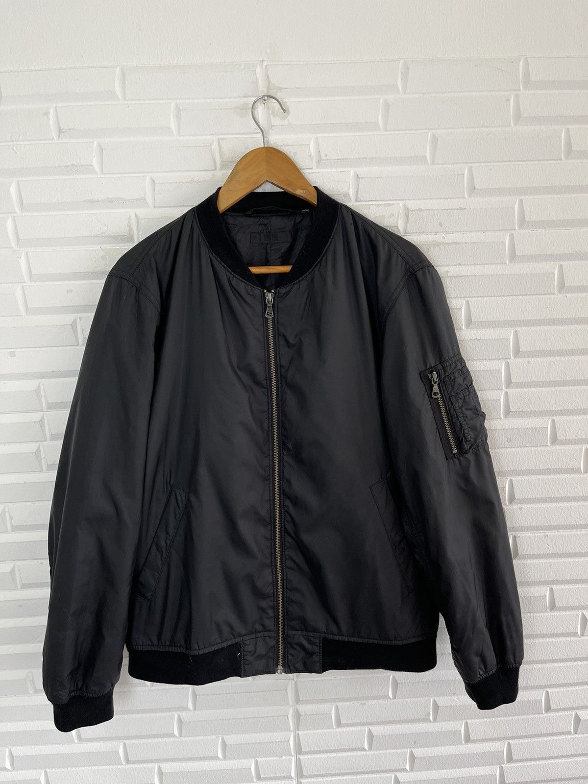 Uniqlo Streetwear Varsity Uniqlo Japan Black Size US L / EU 52-54 / 3 - 1 Thumbnail