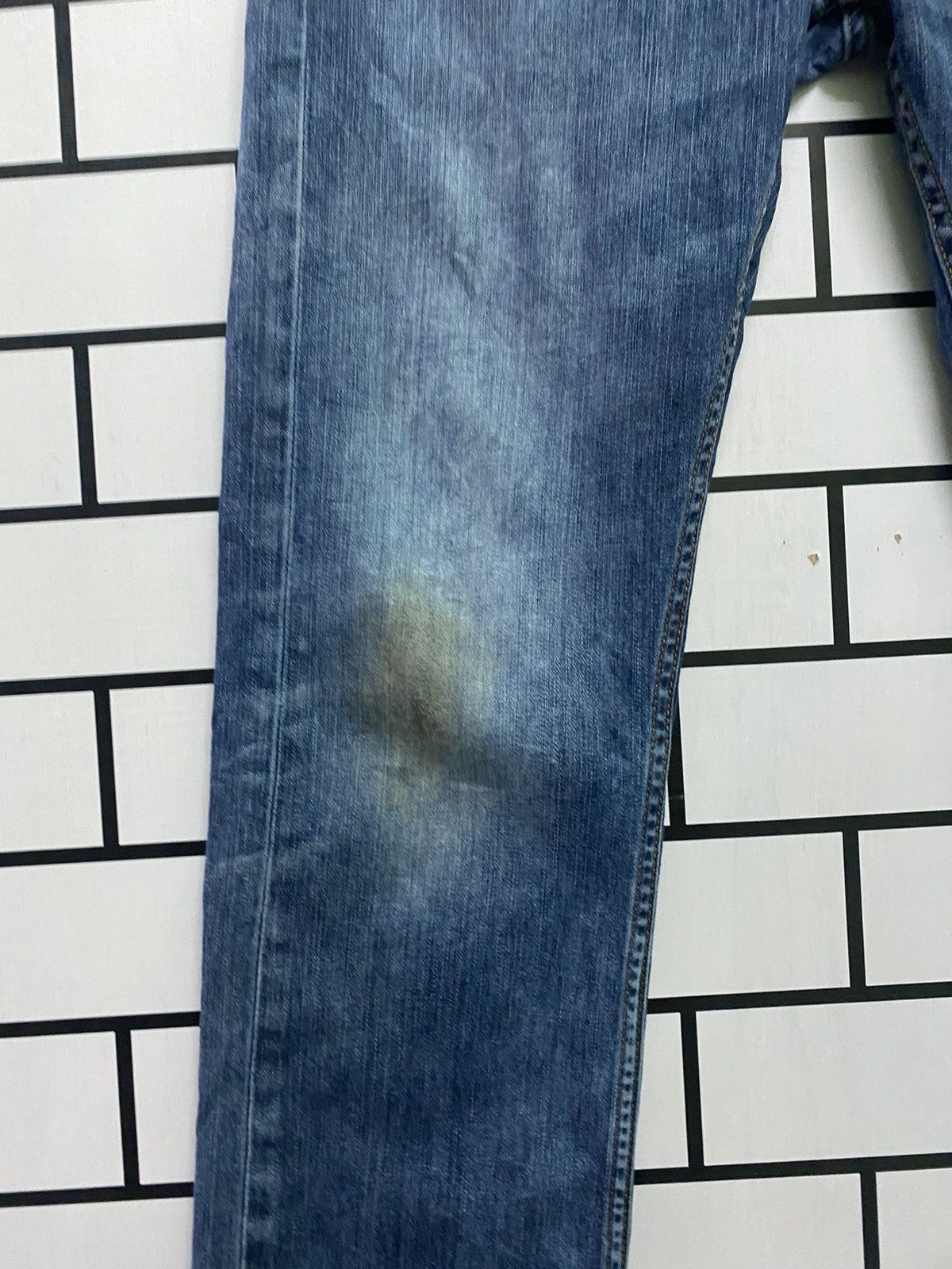 Levi's × Vintage Vintage Levi's 513 distressed jean -L44 Size US 33 - 8 Thumbnail