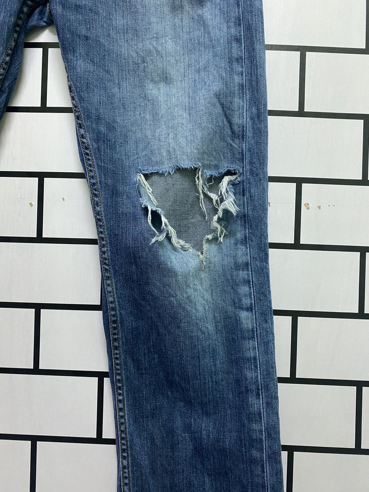 Levi's × Vintage Vintage Levi's 513 distressed jean -L44 Size US 33 - 6 Thumbnail