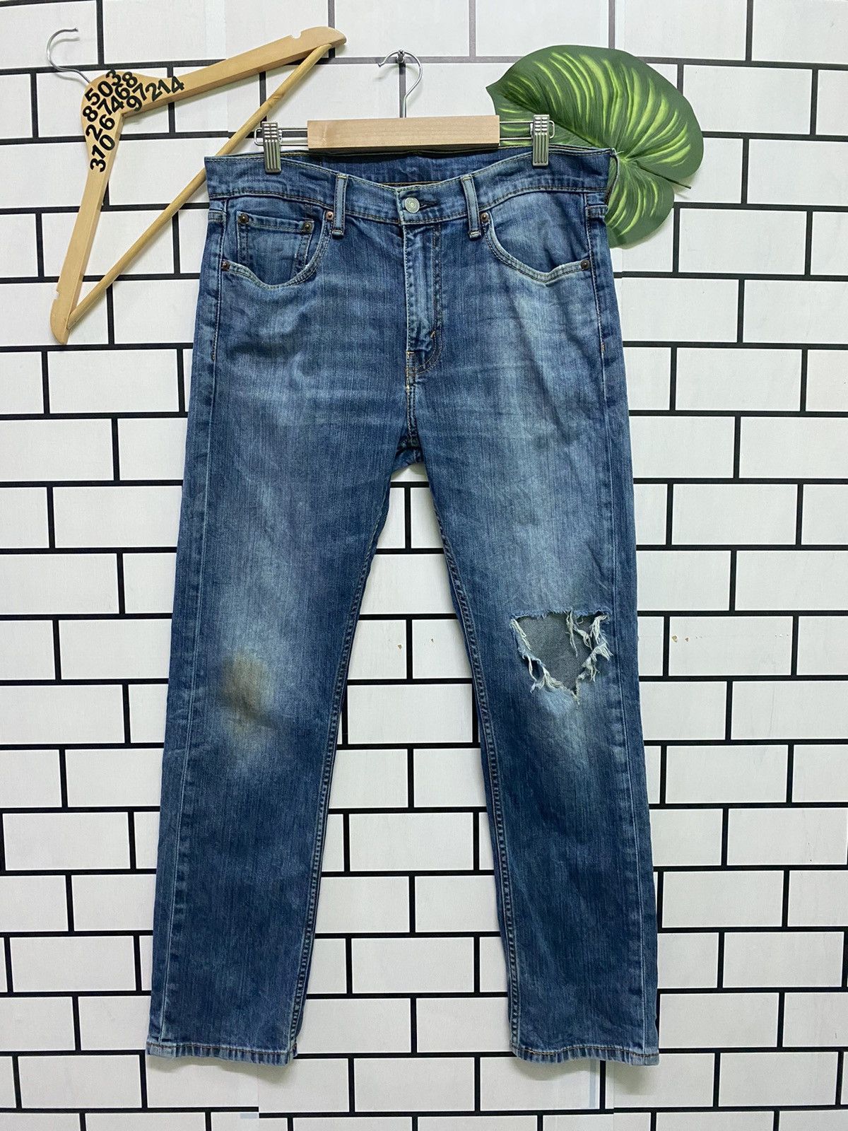 Levi's × Vintage Vintage Levi's 513 distressed jean -L44 Size US 33 - 1 Thumbnail