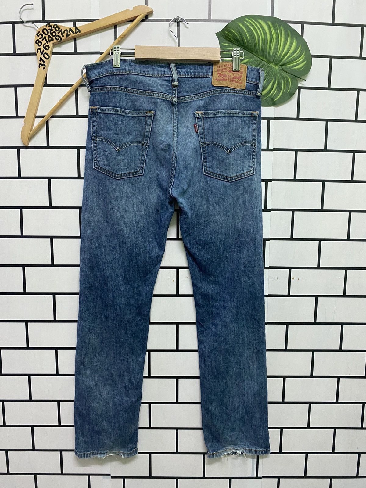 Levi's × Vintage Vintage Levi's 513 distressed jean -L44 Size US 33 - 2 Thumbnail