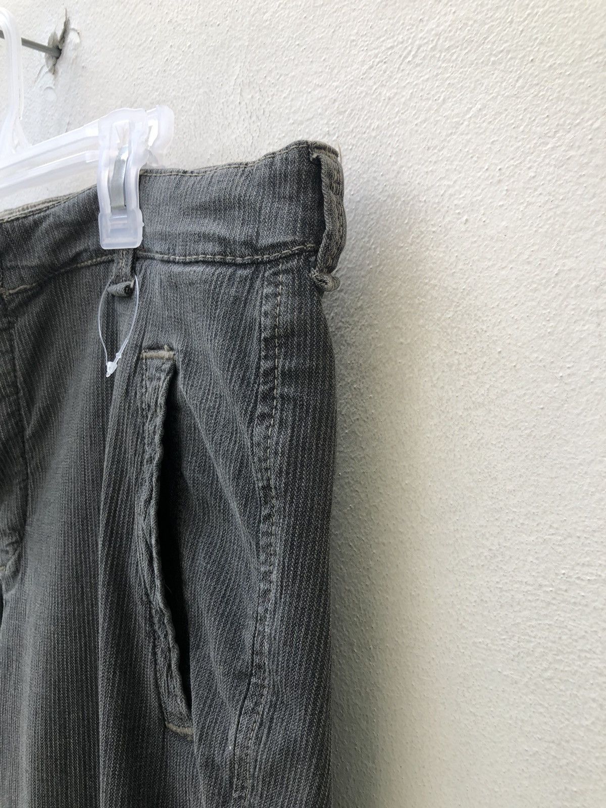 Transit Uomo Transit Uomo Italy Stretchable Striped Corduroy Trouser Pant Size US 36 / EU 52 - 13 Thumbnail