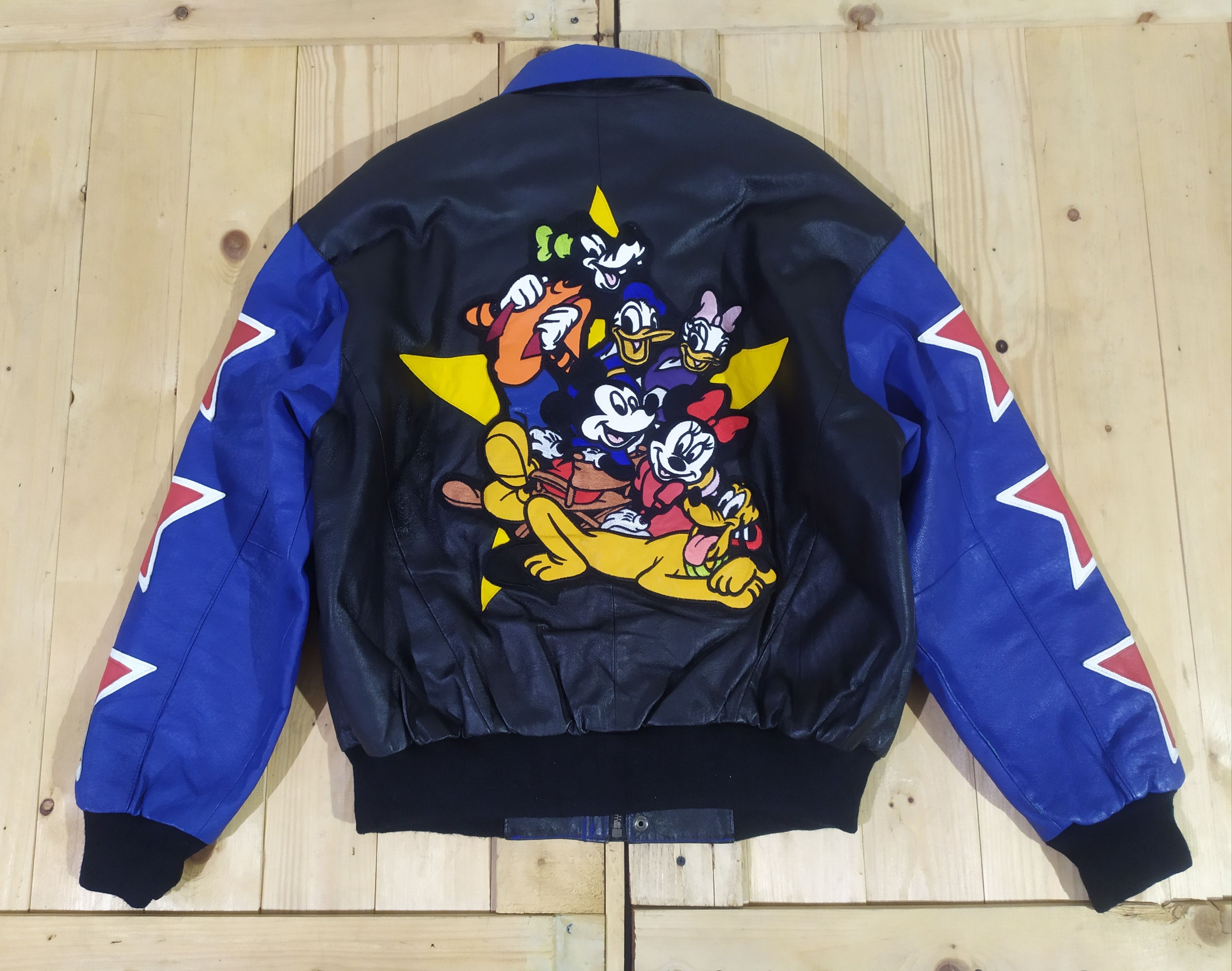 Vintage hot Disney Mickey Mouse Jacket Size Medium