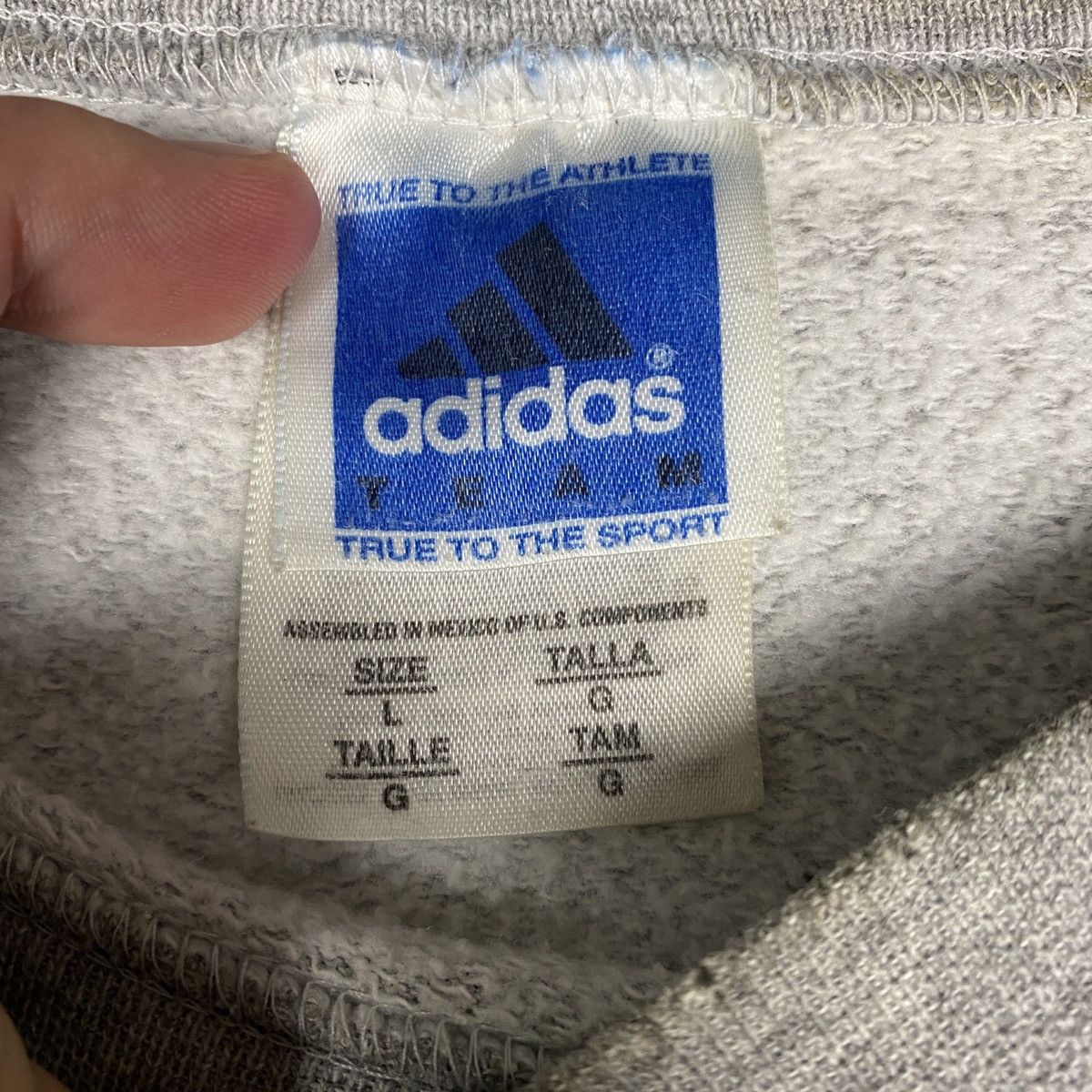 Adidas × Vintage Vintage Yankees adidas center logo Crewneck Size US L / EU 52-54 / 3 - 4 Thumbnail