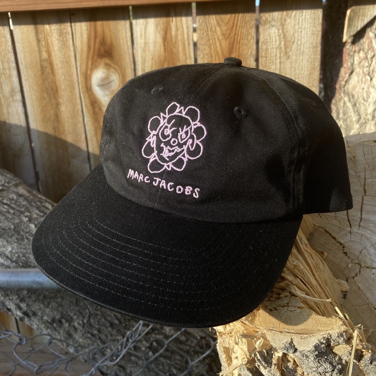 heaven by marc jacobs キャップ Marc Jacobs Black Heaven By Crazy Daisy Cap