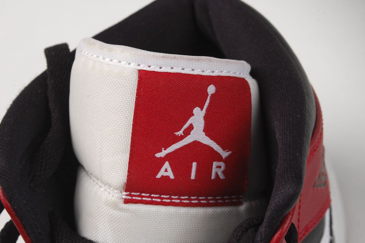 Nike Nike Air Jordan Og Chicago Bred Brand Men Sneaker Shoes Size US 9 / EU 42 - 7 Thumbnail