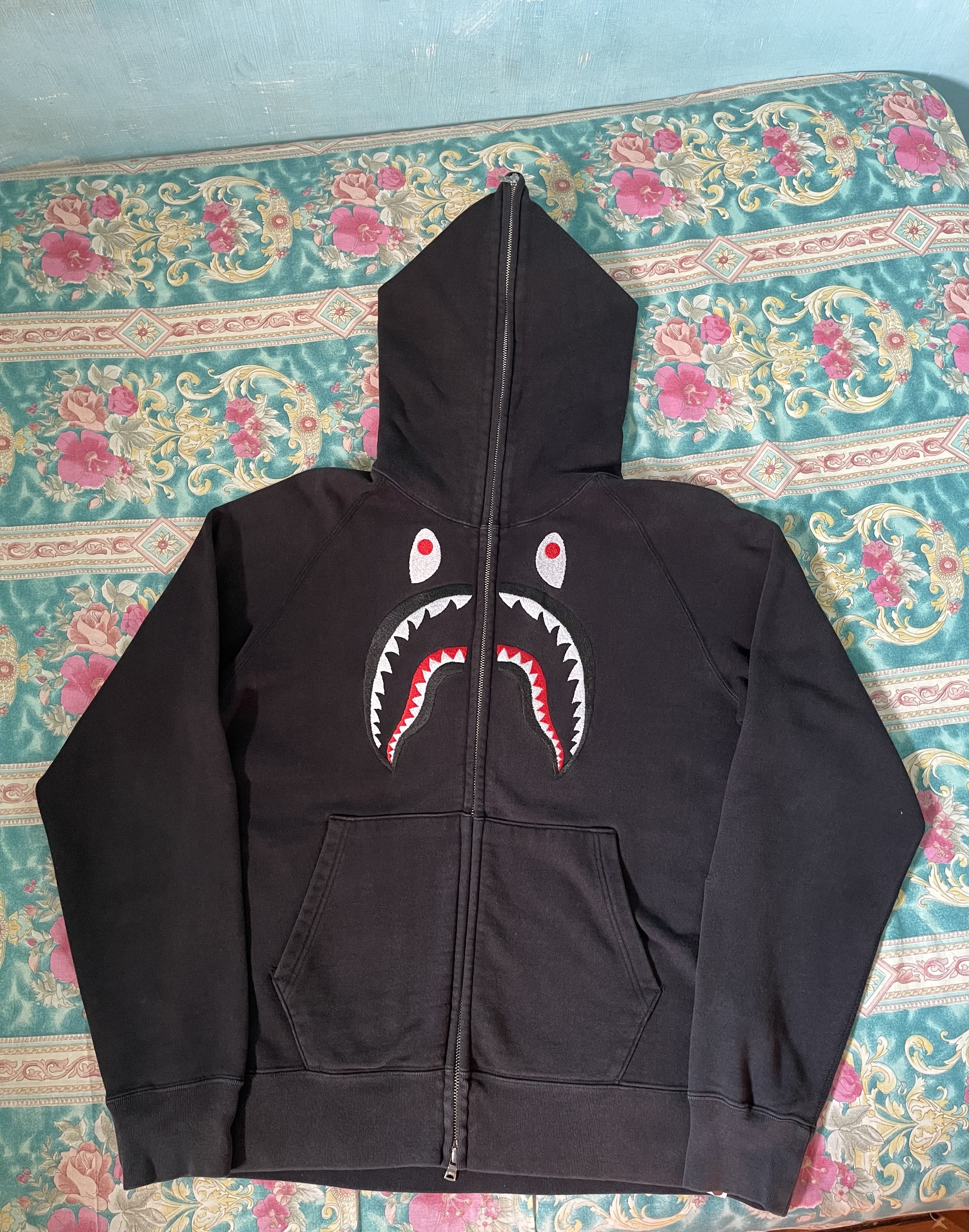 Hoodie Bape Shark Logo embroidery