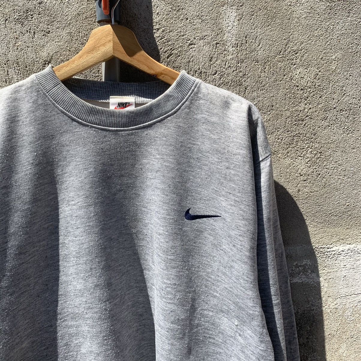 Nike × Vintage Vintage Nike Swoosh Small Logo Crewneck Pullover Sweater Size US L / EU 52-54 / 3 - 2 Thumbnail