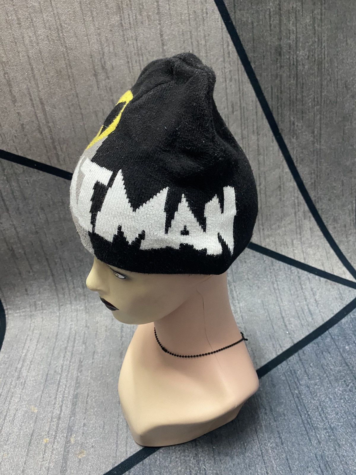 DC Comics H&M Batman Logo Short Beanie Hat Size ONE SIZE - 3 Thumbnail