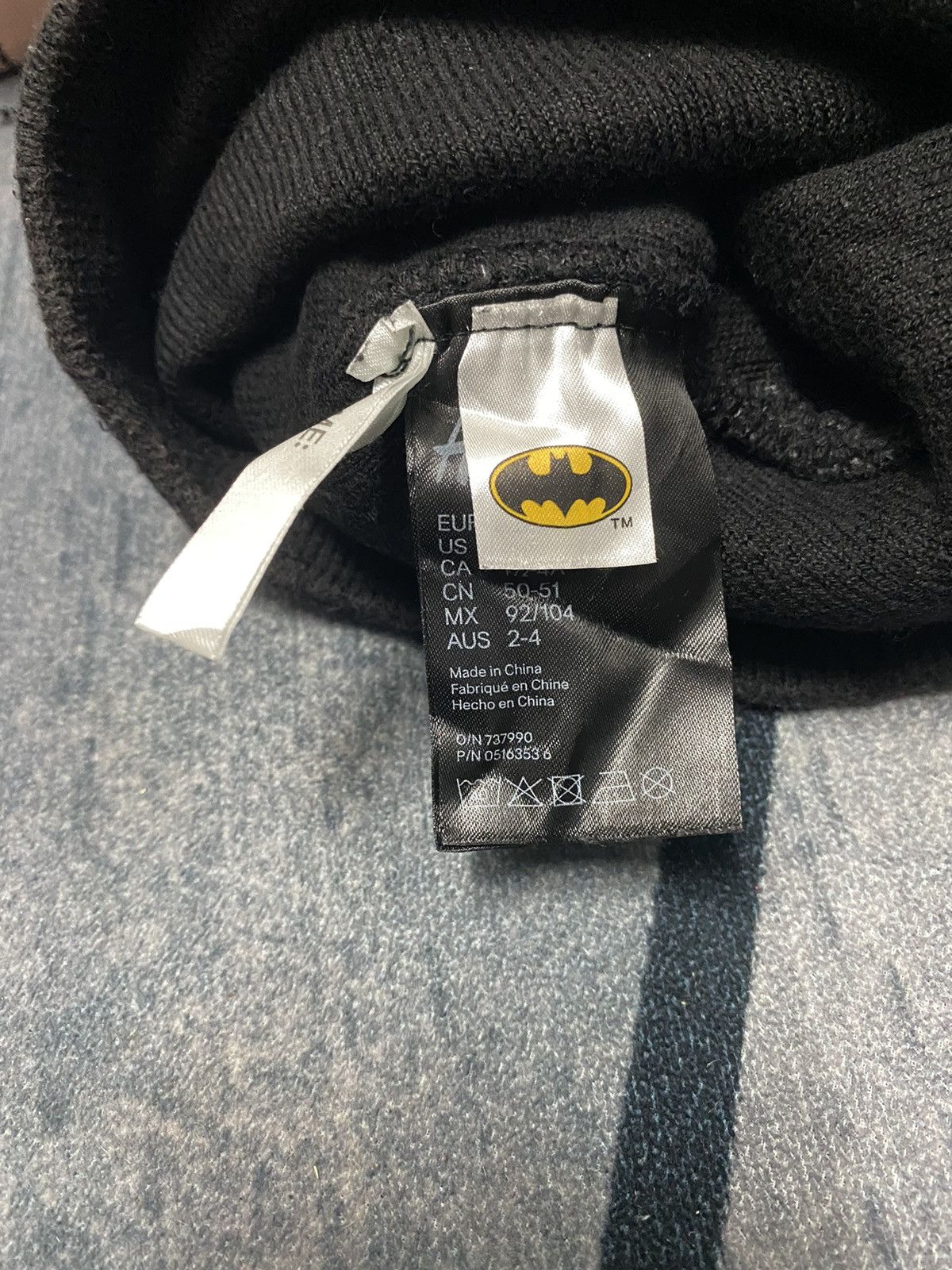 DC Comics H&M Batman Logo Short Beanie Hat Size ONE SIZE - 5 Thumbnail