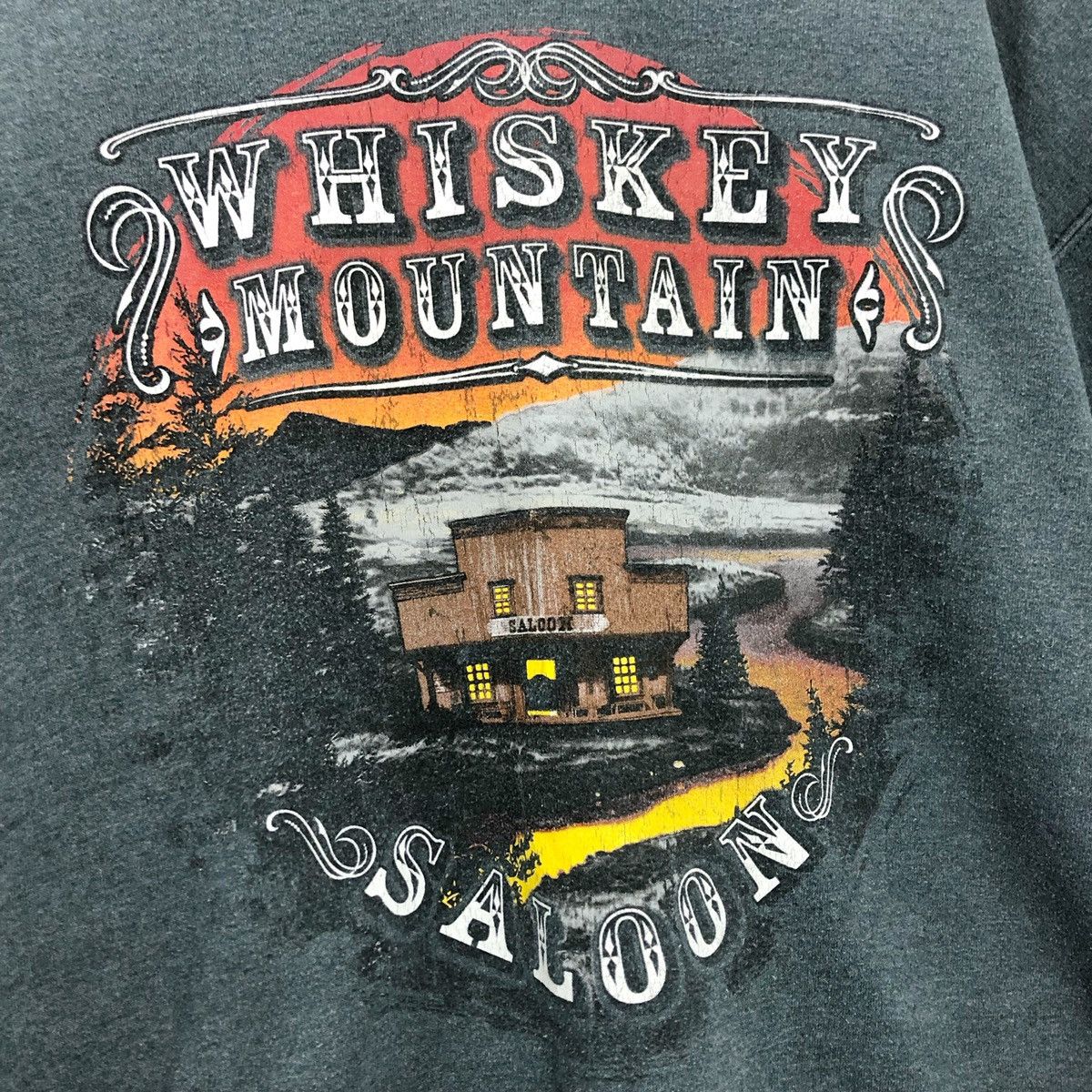 Vintage Vintage Whiskey Mountain Saloon Crewneck Sweatshirt Size M Size US M / EU 48-50 / 2 - 5 Thumbnail