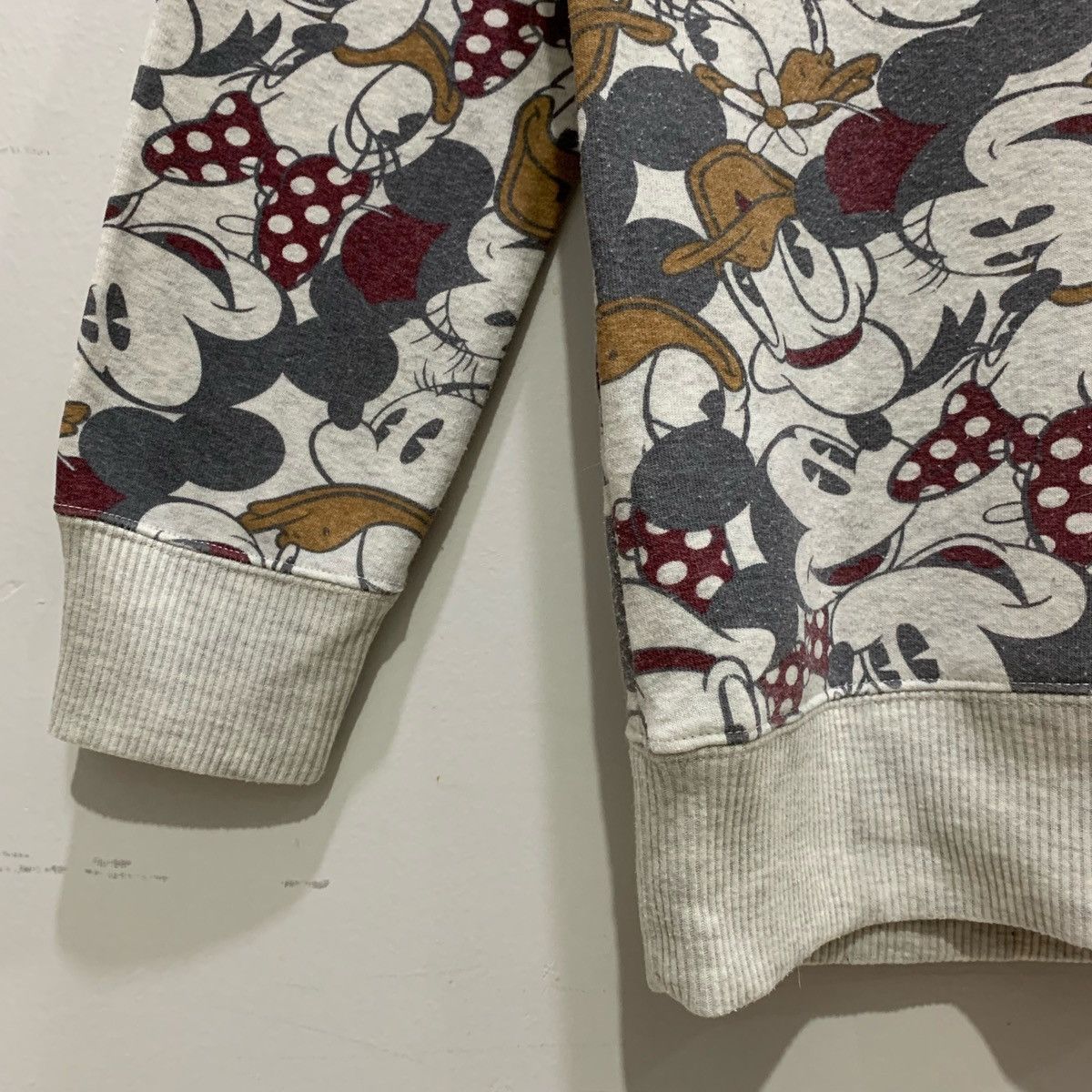 Disney × Mickey Mouse MICKEY & MINNIE Sweatshirts Size L Fits S Size US S / EU 44-46 / 1 - 3 Thumbnail
