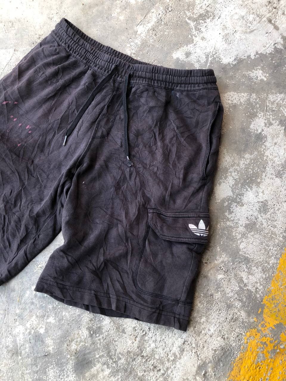 Vintage Vintage Thrashed Adidas Short Pant Size US 30 / EU 46 - 2 Thumbnail