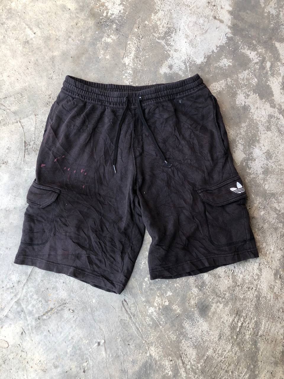 Vintage Vintage Thrashed Adidas Short Pant Size US 30 / EU 46 - 1 Thumbnail