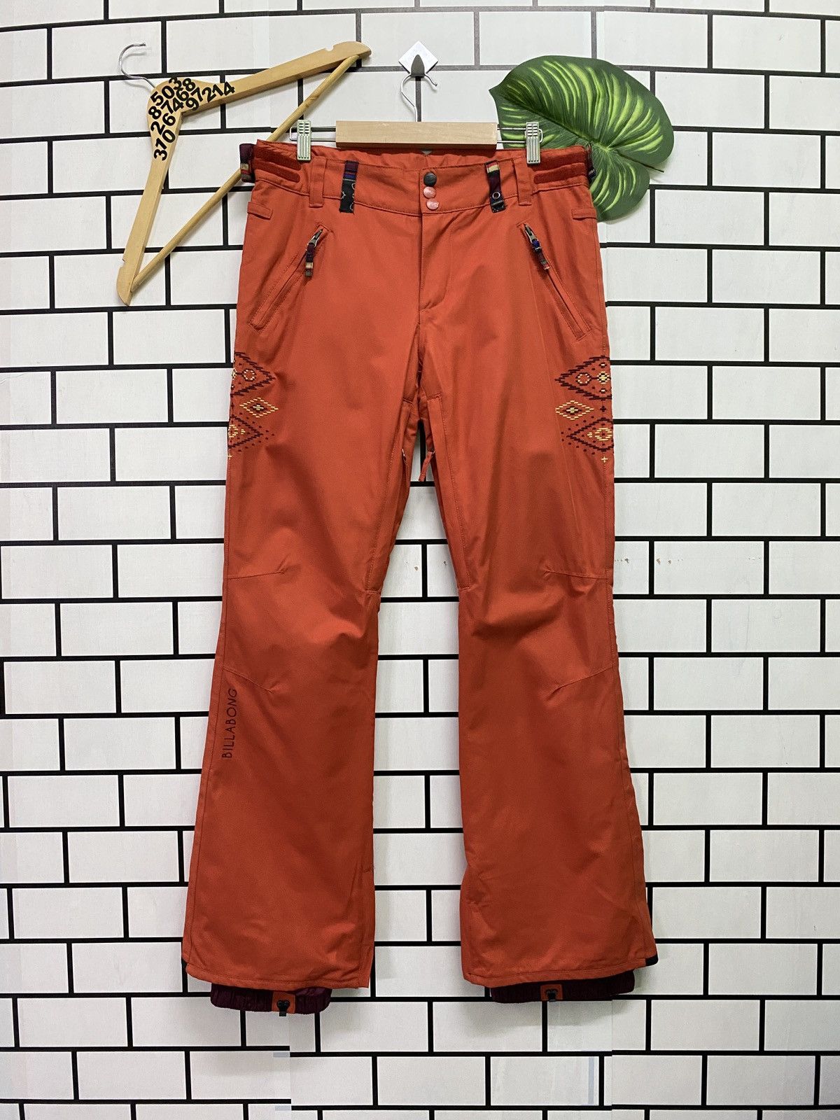 Billabong Billabong outwear waterproof snowboard native ski pant Size US 31 - 1 Thumbnail