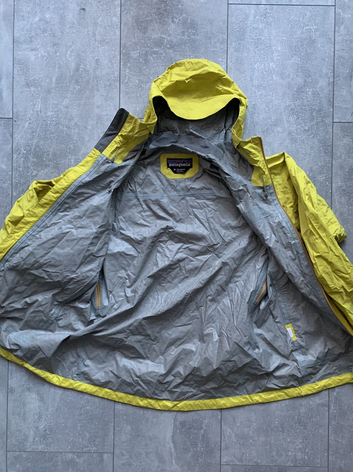 Patagonia Patagonia h2no yellow jacket Size US M / EU 48-50 / 2 - 7 Thumbnail