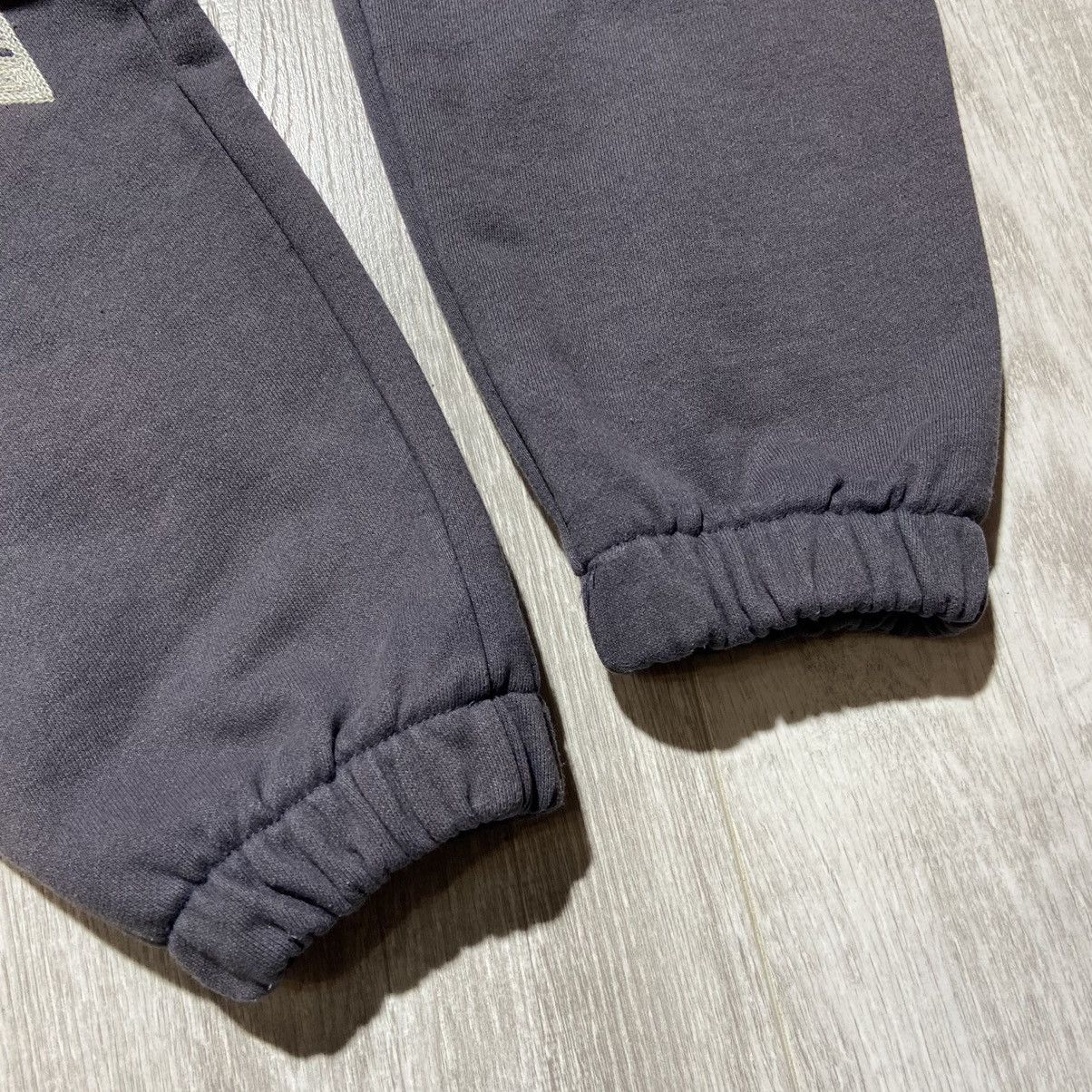 Yeezy YEEZY Calabasas Agoura Embroidered Sweatpants Size US 28 / EU 44 - 10 Thumbnail