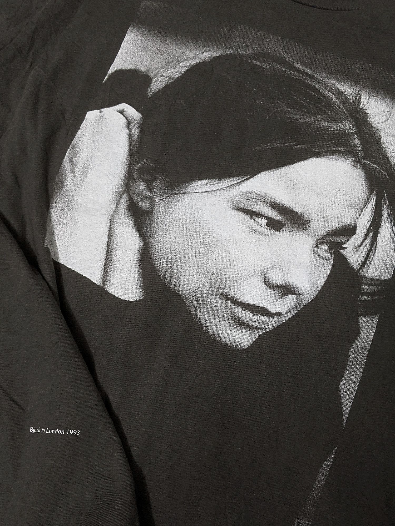 Kevin Cummins björk photo tee - BLACK LL PEACETREE | ピースツリー