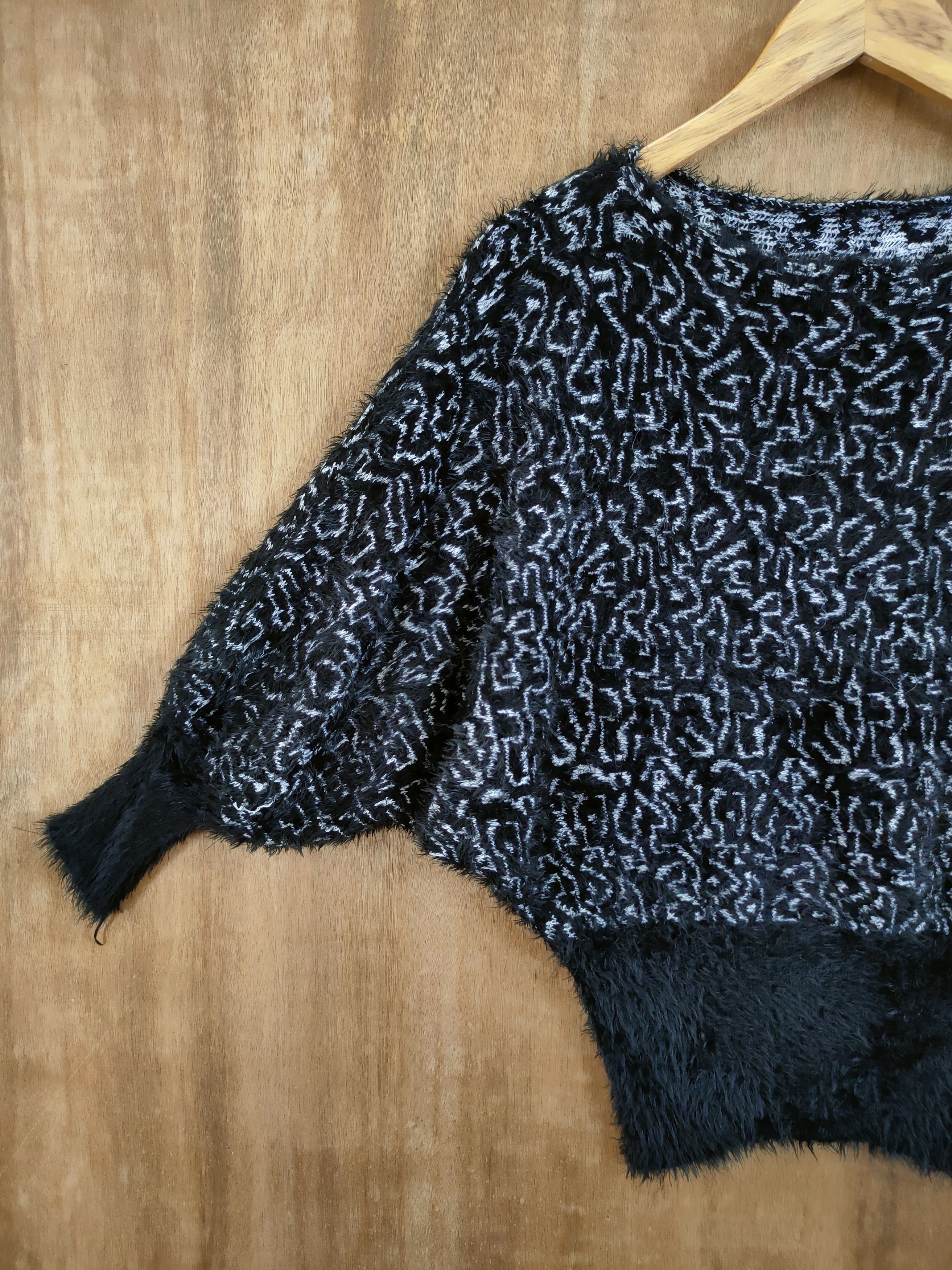 Vintage D Japan mohair shag shaggy soft fur knitwear #46-1025 Size US S / EU 44-46 / 1 - 4 Thumbnail