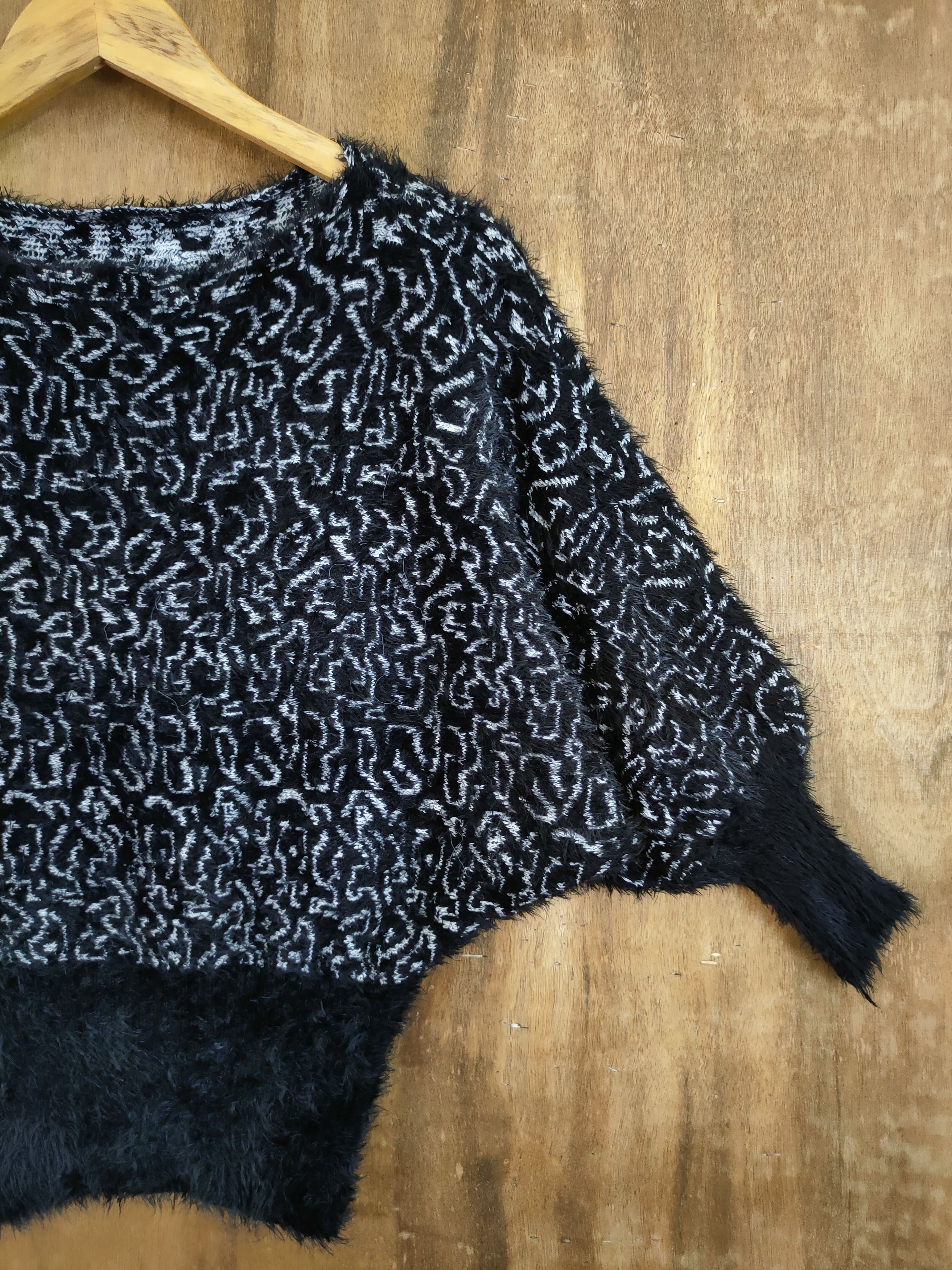 Vintage D Japan mohair shag shaggy soft fur knitwear #46-1025 Size US S / EU 44-46 / 1 - 2 Thumbnail
