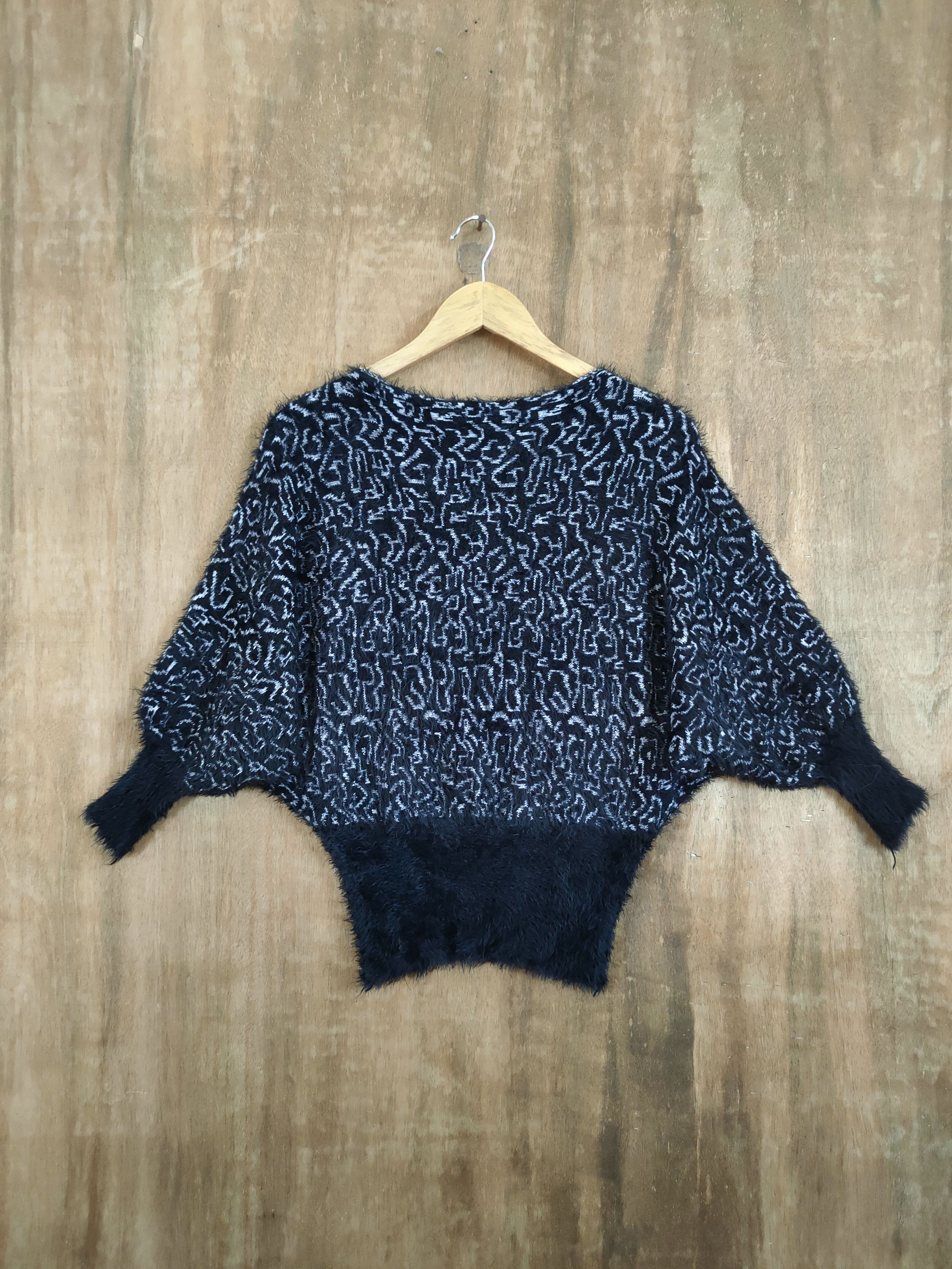 Vintage D Japan mohair shag shaggy soft fur knitwear #46-1025 Size US S / EU 44-46 / 1 - 8 Thumbnail
