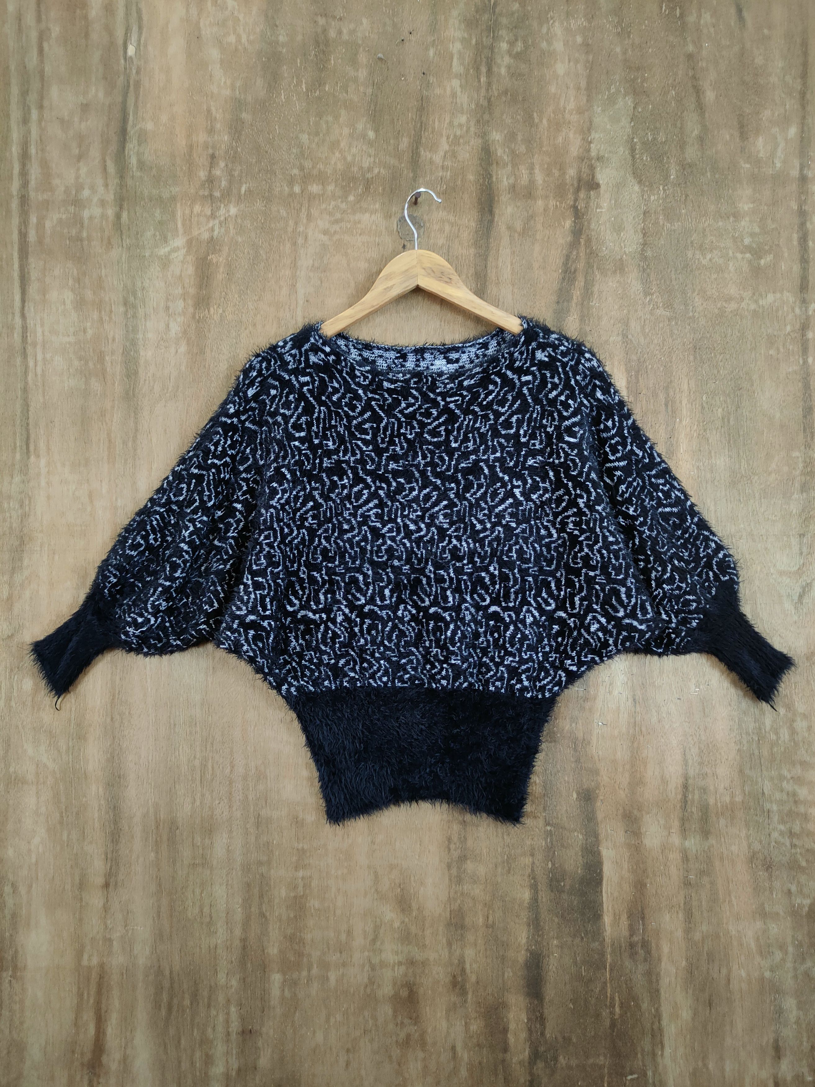 Vintage D Japan mohair shag shaggy soft fur knitwear #46-1025 Size US S / EU 44-46 / 1 - 1 Thumbnail
