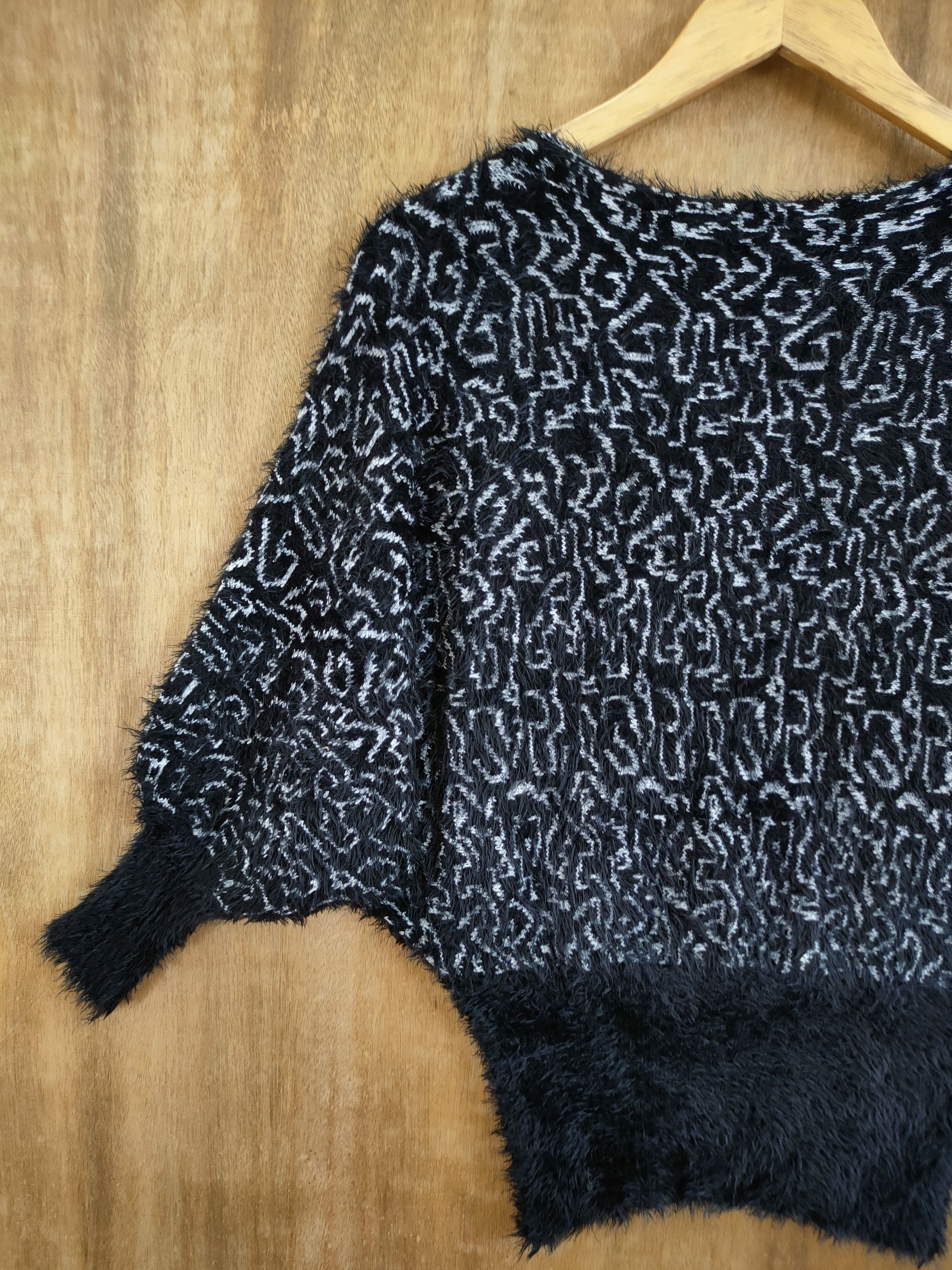 Vintage D Japan mohair shag shaggy soft fur knitwear #46-1025 Size US S / EU 44-46 / 1 - 9 Thumbnail