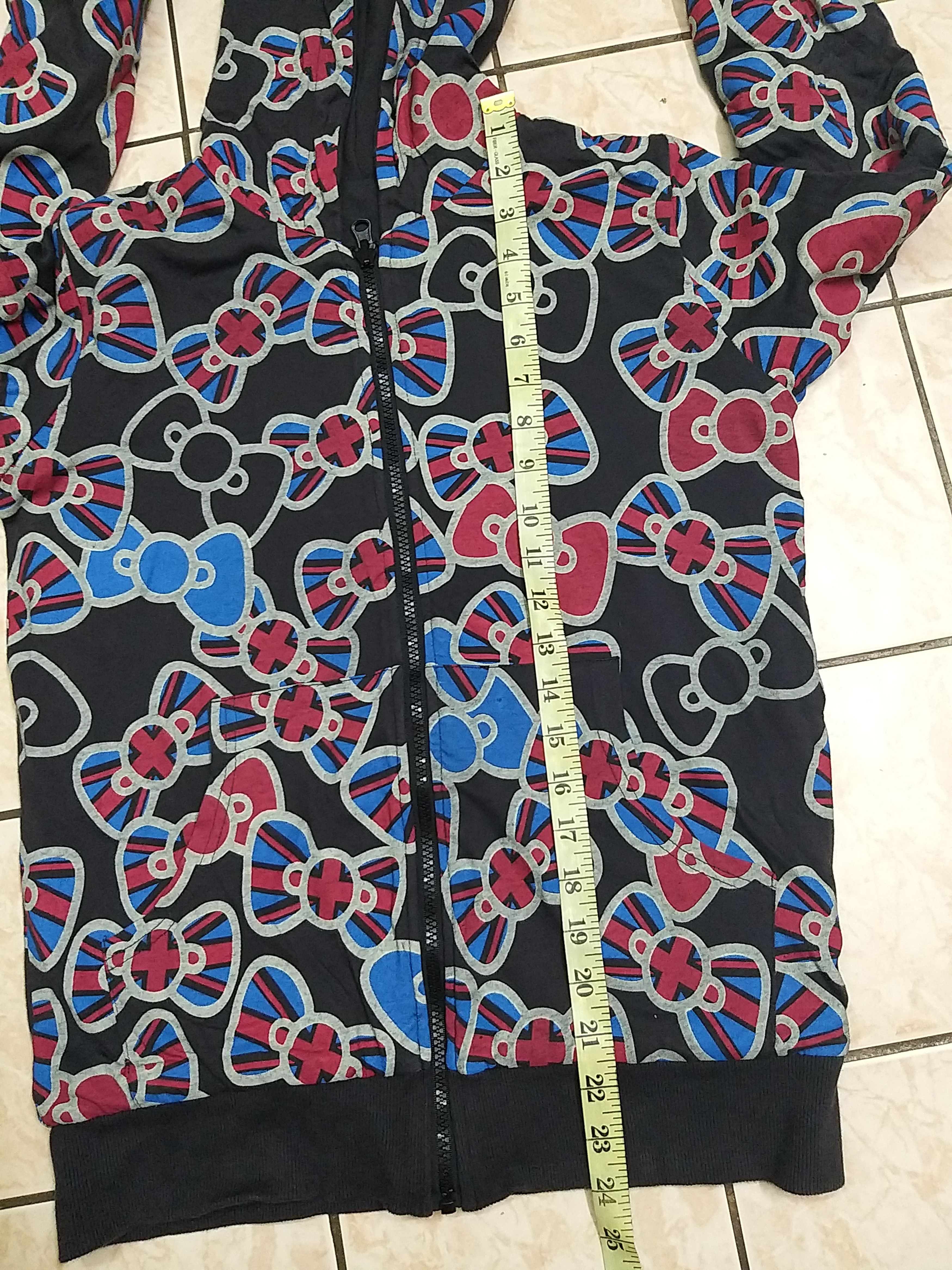 Anime AUTHENTIC ATMOS x HELLO KITTY REVERSIBLE FULL PRINT HOODIES Size US XS / EU 42 / 0 - 8 Thumbnail