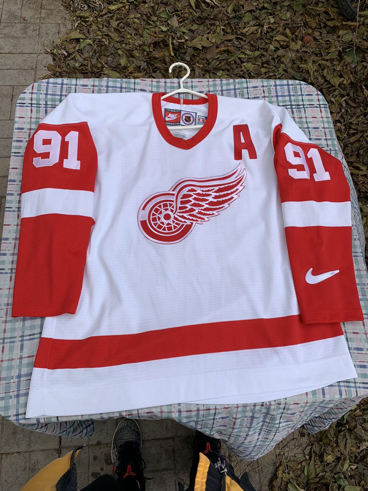 Detroit Red Wings Sergei Fedorov sold Nike Jersey