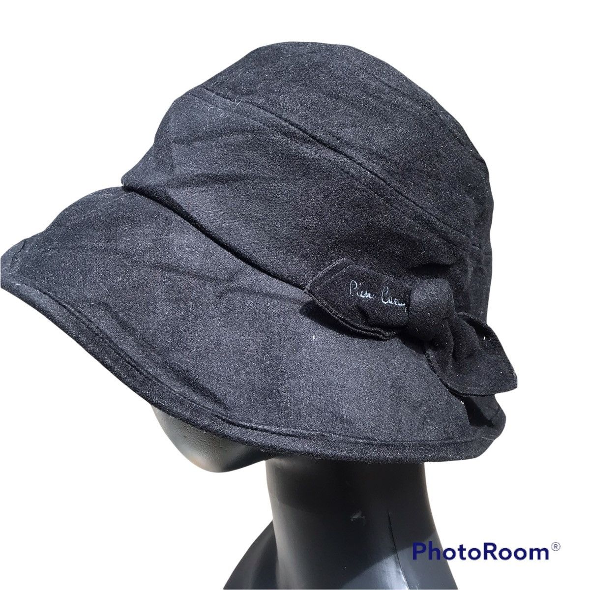 58.5cm pierre cardin wool bucket hat