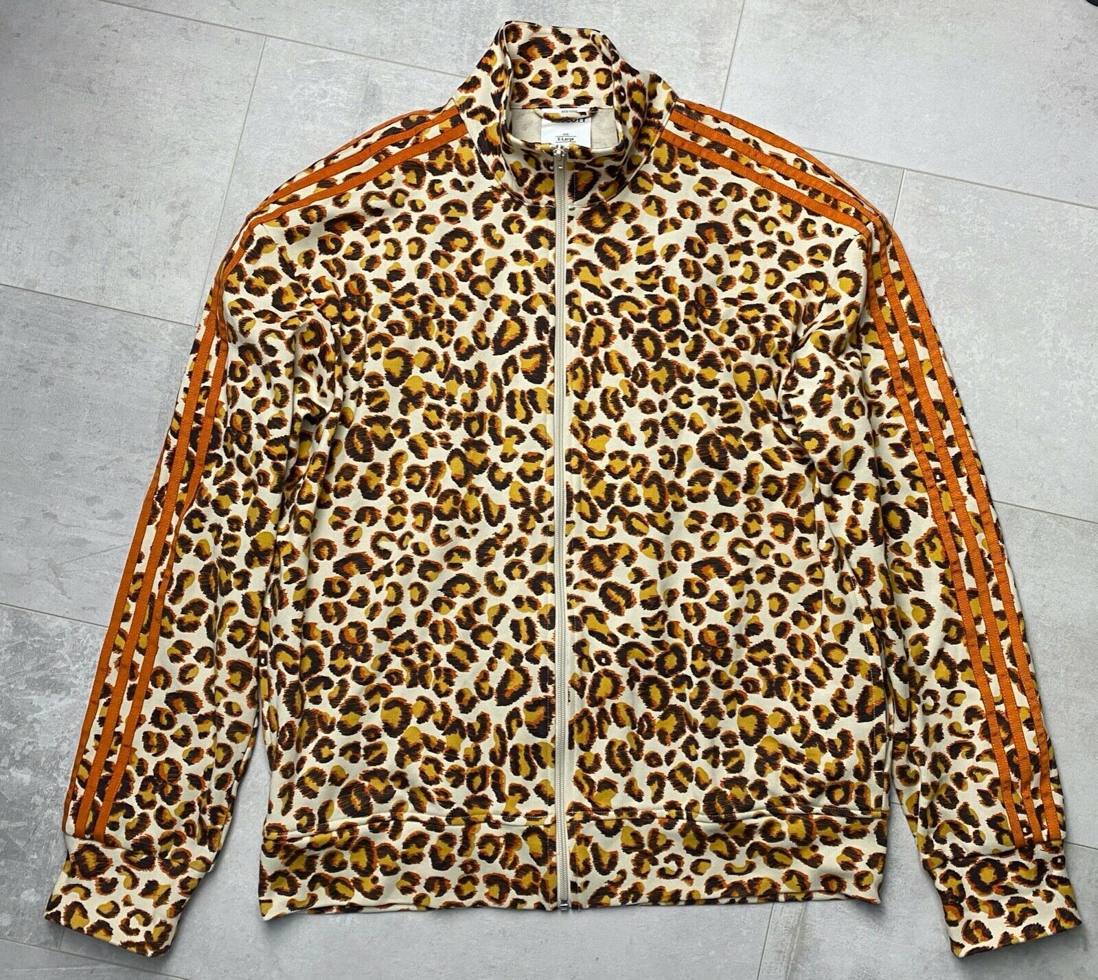 adidas - 新品未使用 ヒョウ柄アディダス JEREMY SCOTT ジャージ