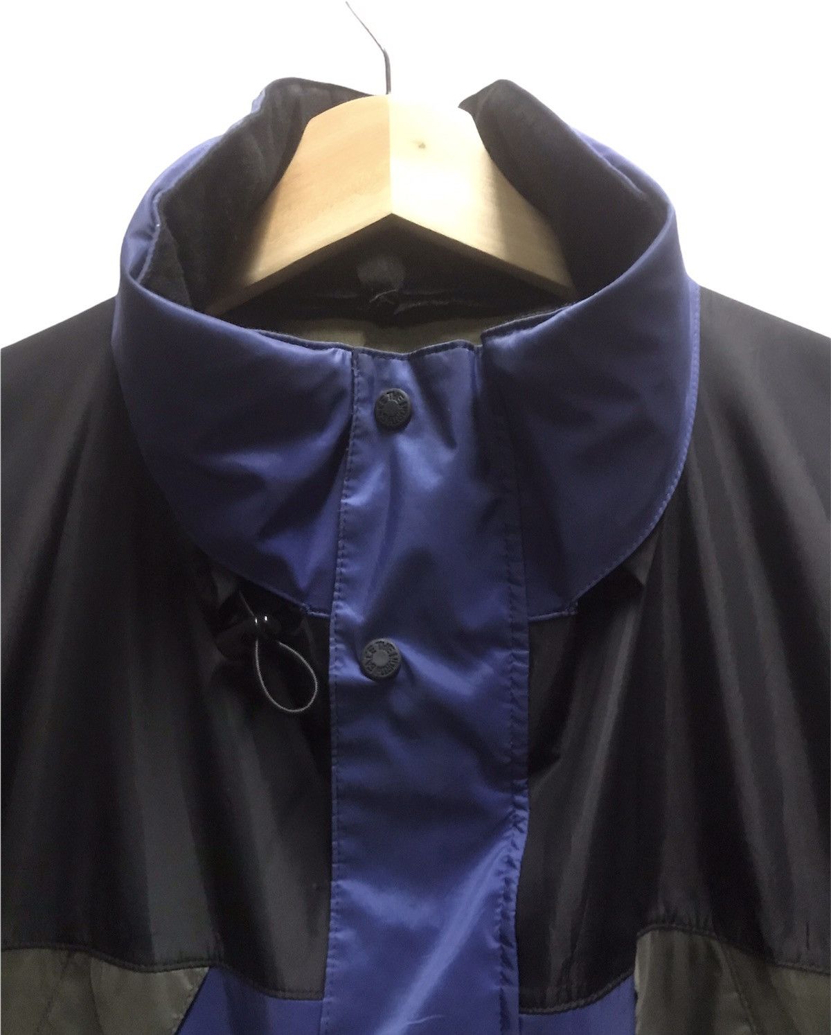 The North Face TNF Tri-Tone Waterproof Jacket Size US M / EU 48-50 / 2 - 11 Thumbnail