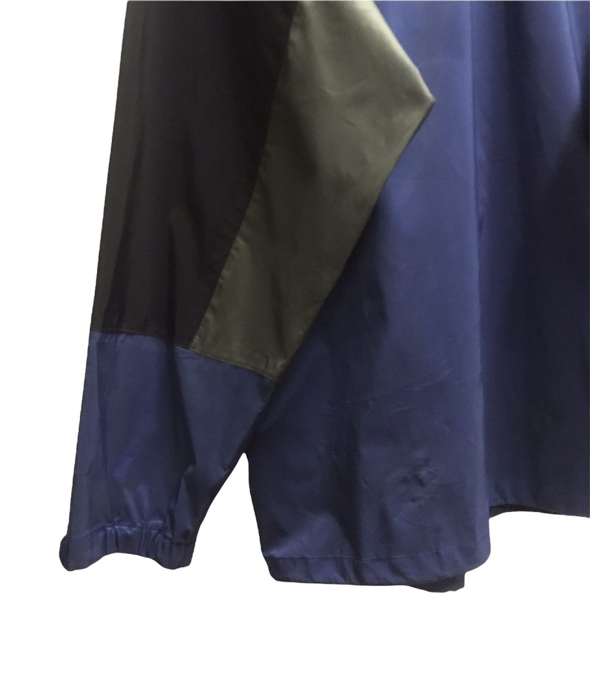 The North Face TNF Tri-Tone Waterproof Jacket Size US M / EU 48-50 / 2 - 9 Thumbnail