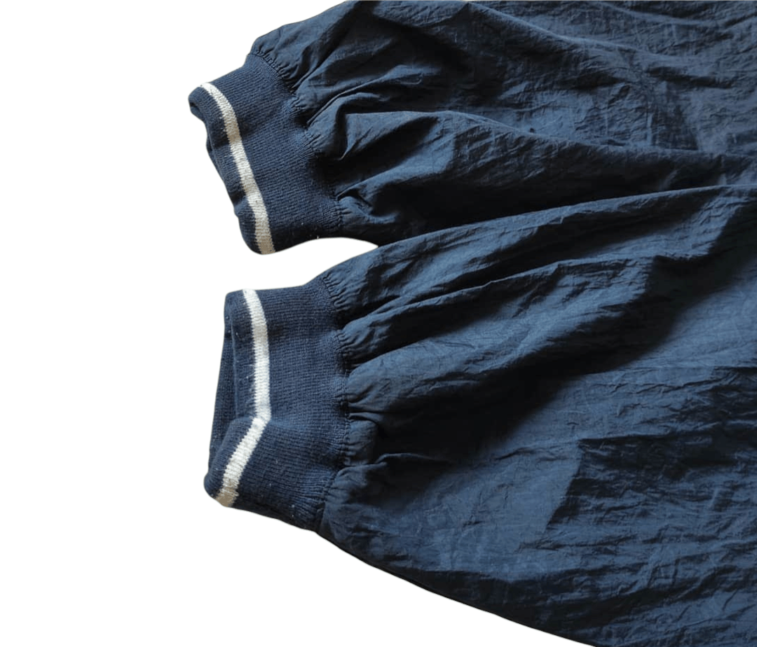 Reebok Vintage Reebok Fullover V-Neck Windbreaker Size US L / EU 52-54 / 3 - 3 Thumbnail