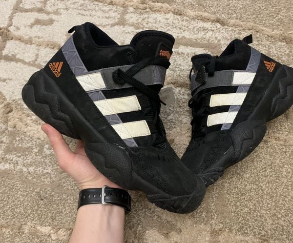 Vintage adidas hot sale basketball shoes